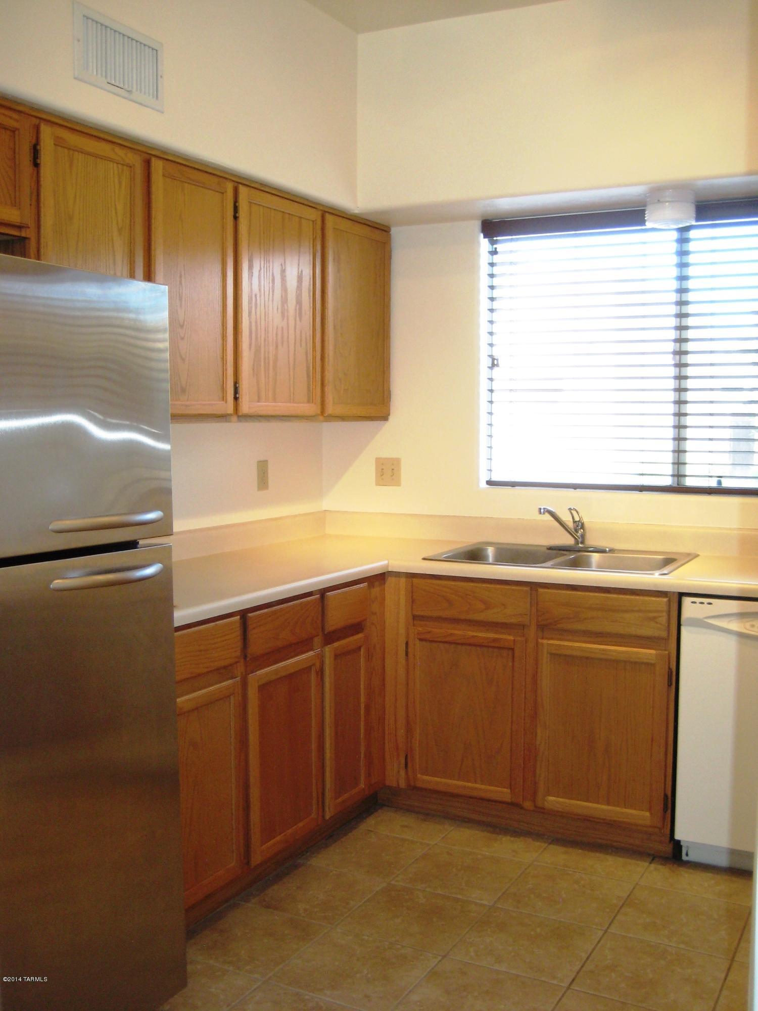 Town & Country (1-143) - Residential Lease