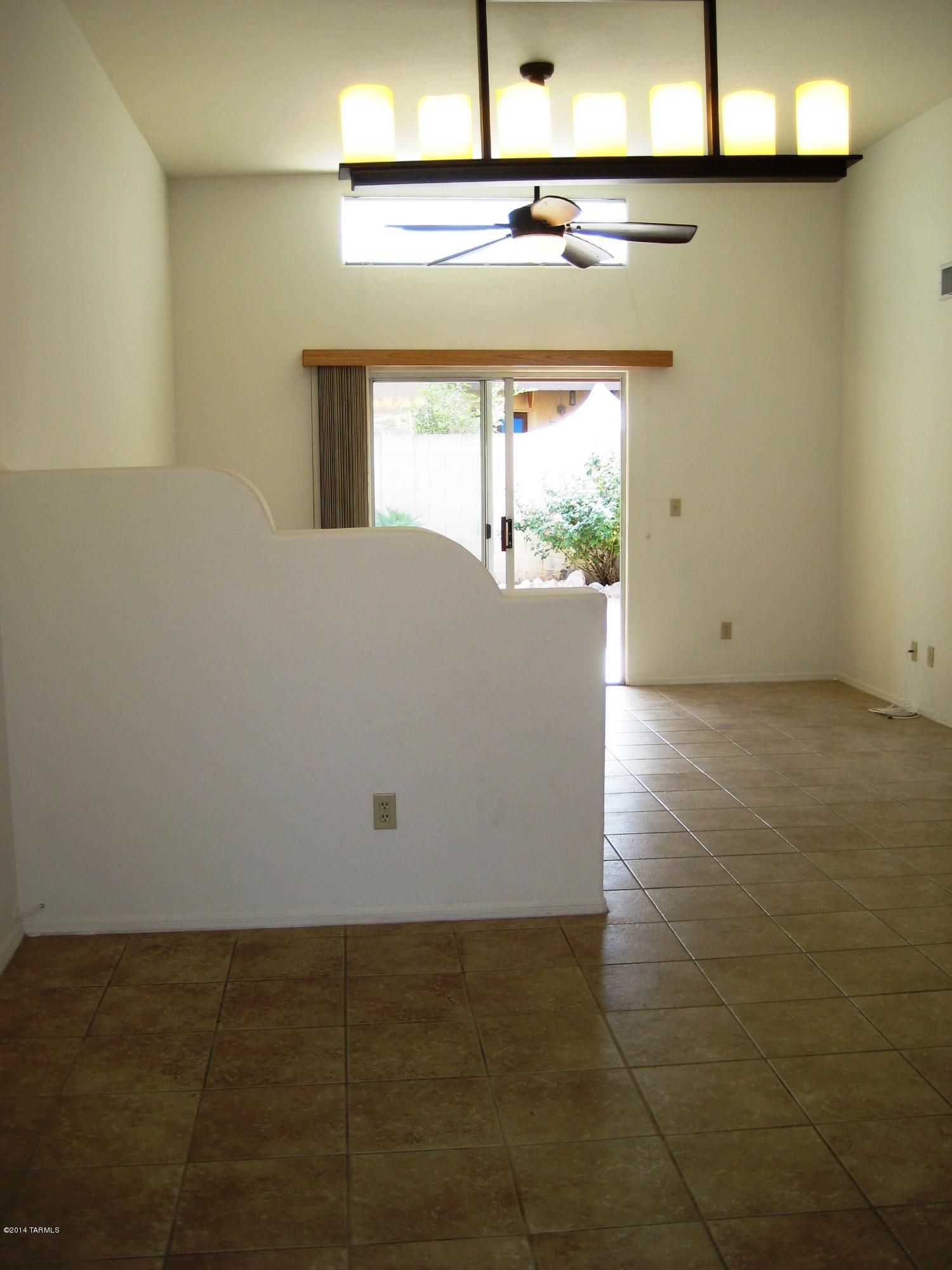 Town & Country (1-143) - Residential Lease