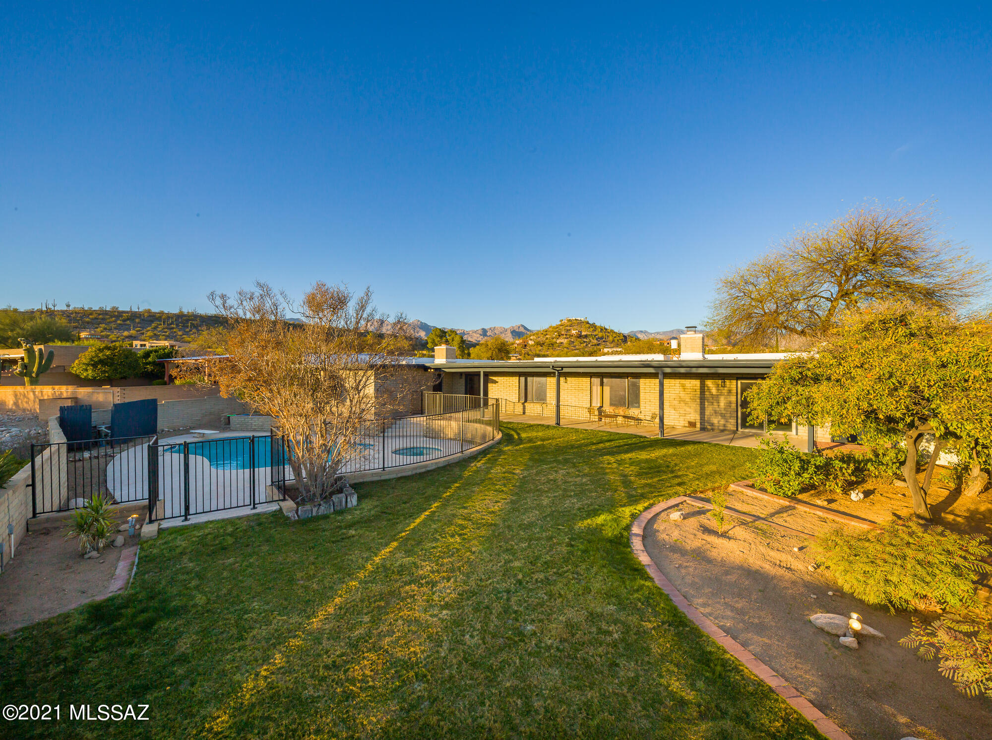 Sabino Vista Knolls (61-135) - Residential