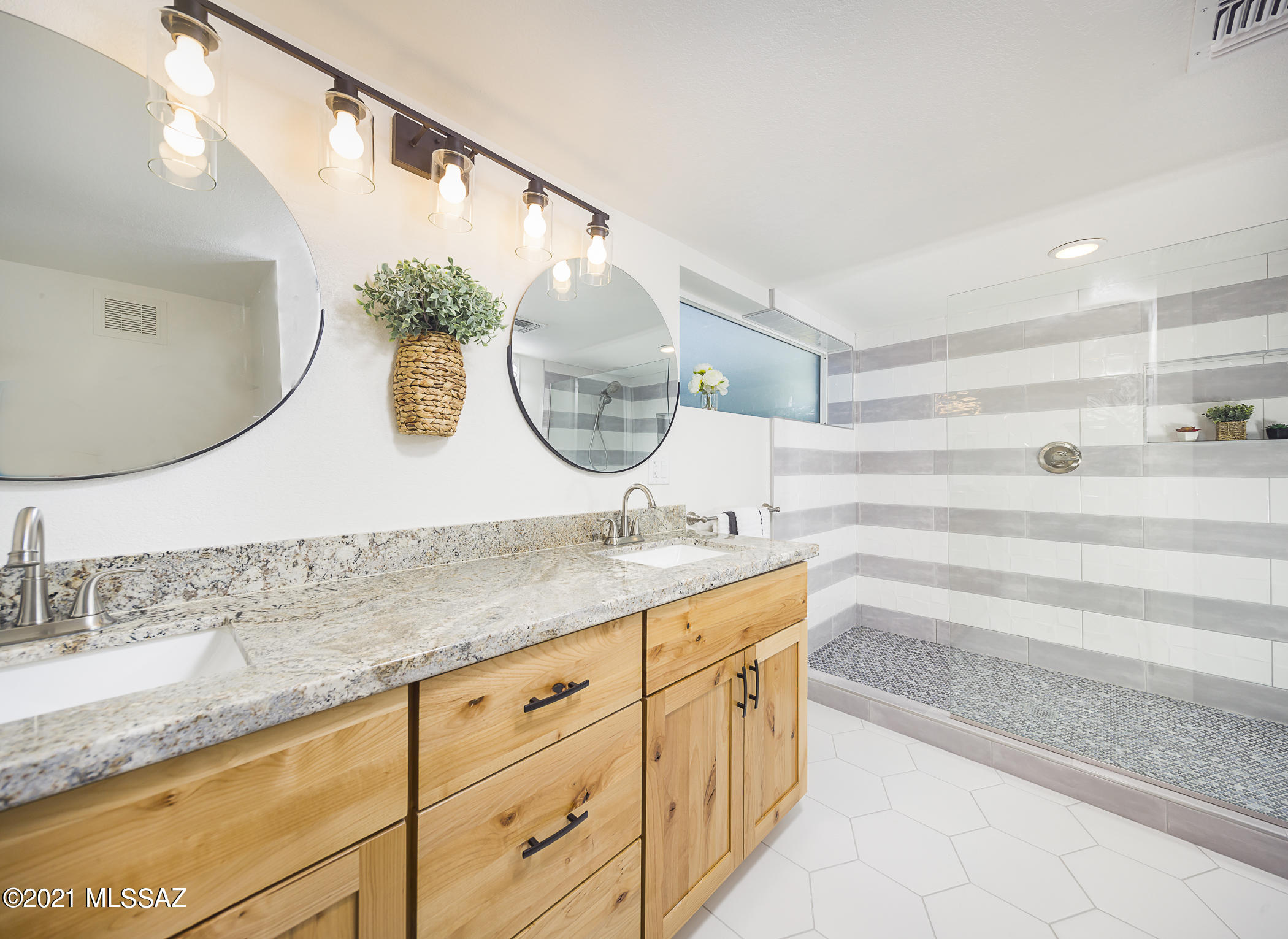Sabino Vista Knolls (61-135) - Residential