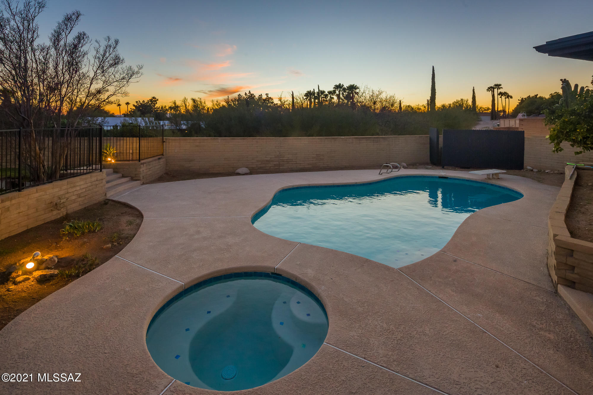 Sabino Vista Knolls (61-135) - Residential