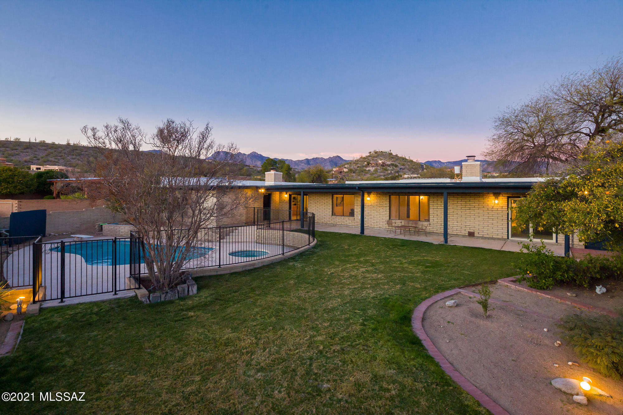 Sabino Vista Knolls (61-135) - Residential