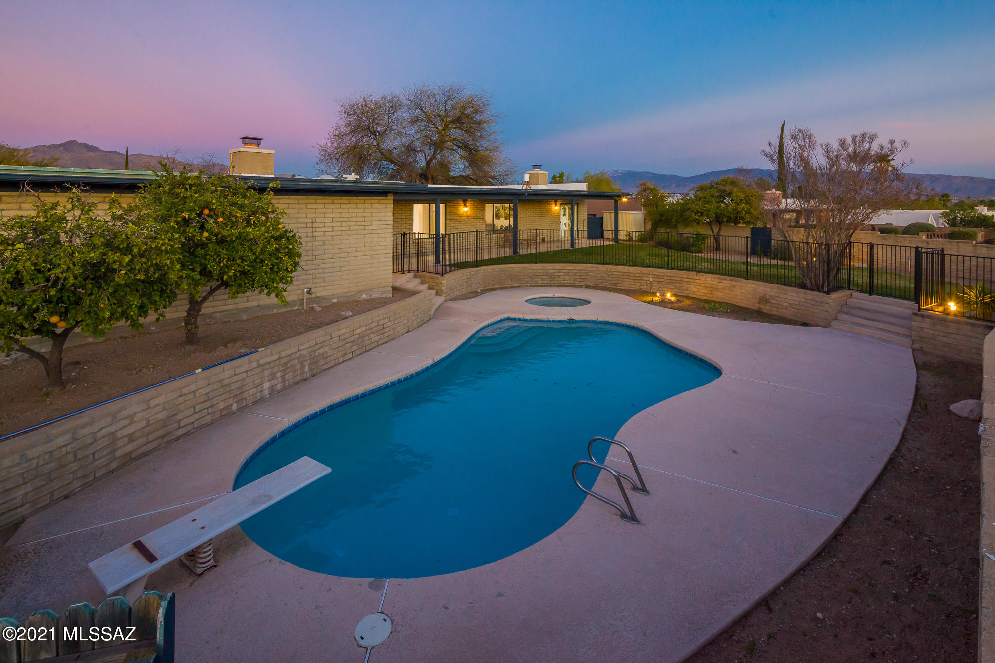 Sabino Vista Knolls (61-135) - Residential