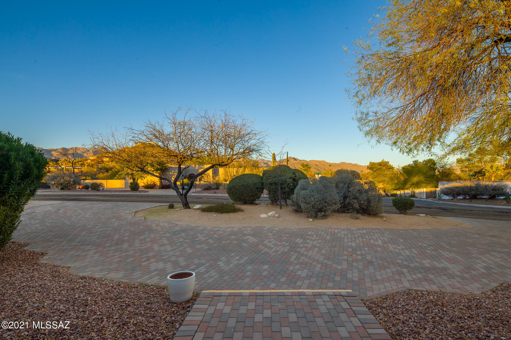 Sabino Vista Knolls (61-135) - Residential