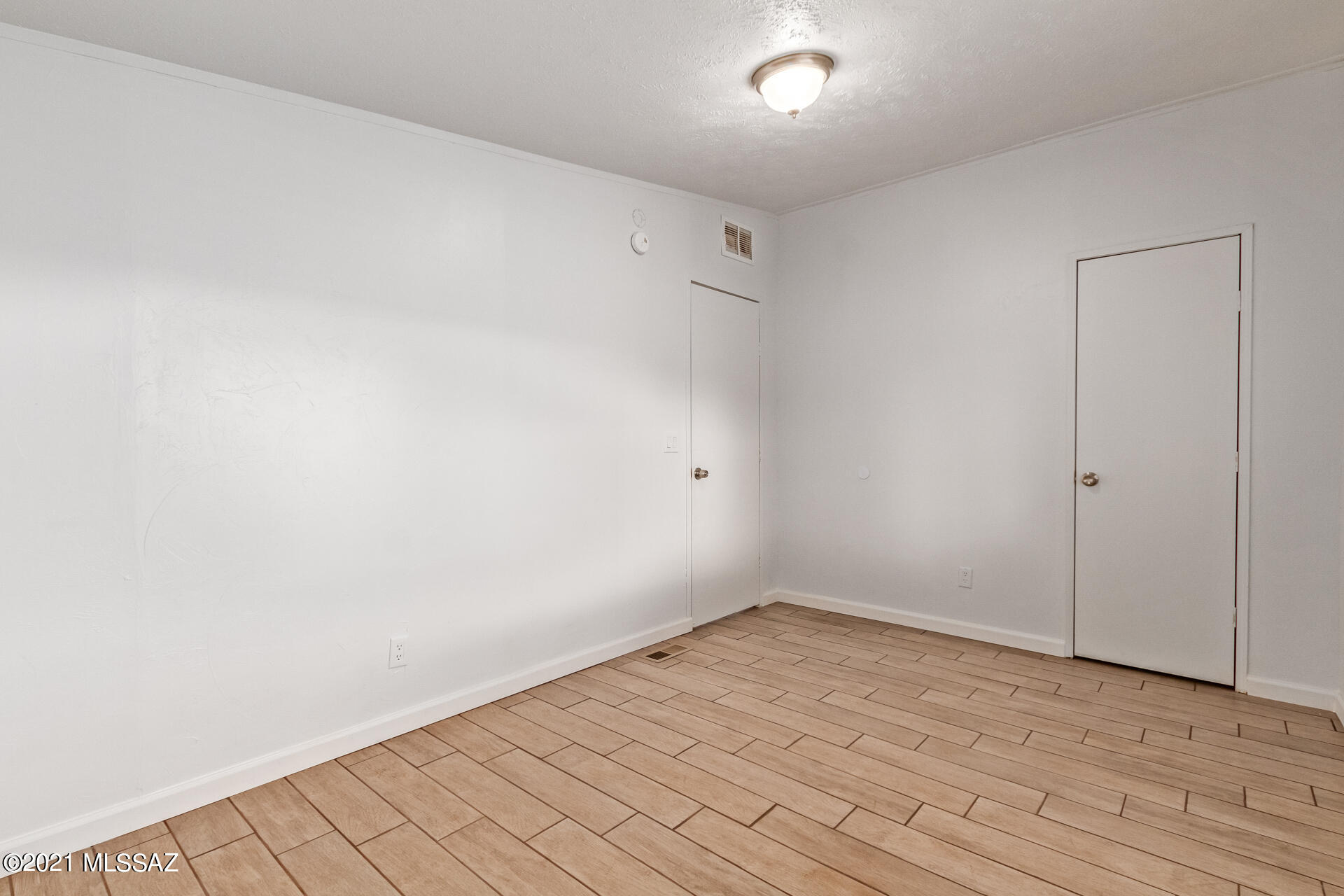 Desert Vista Estates (1-157) - Residential Lease