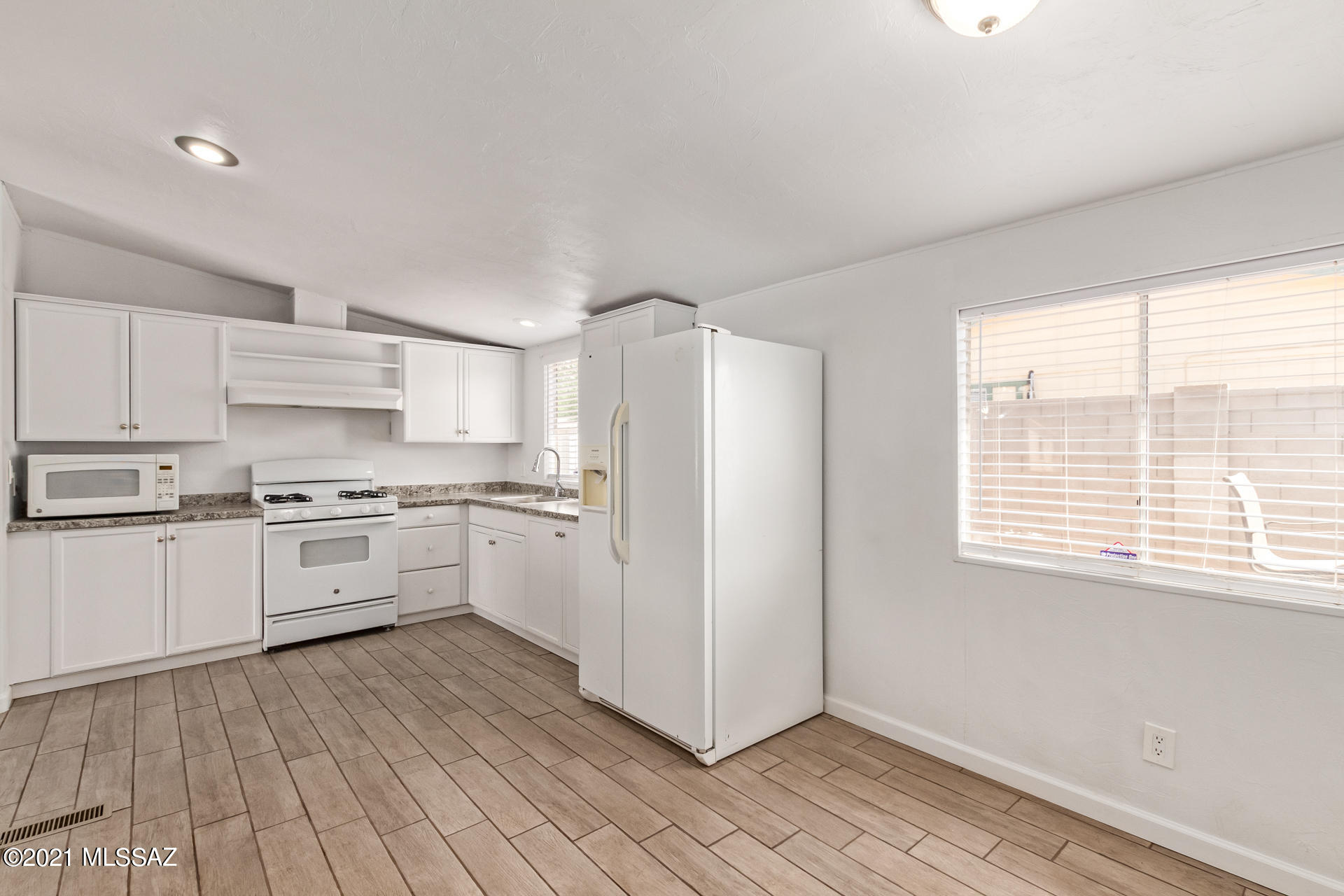 Desert Vista Estates (1-157) - Residential Lease