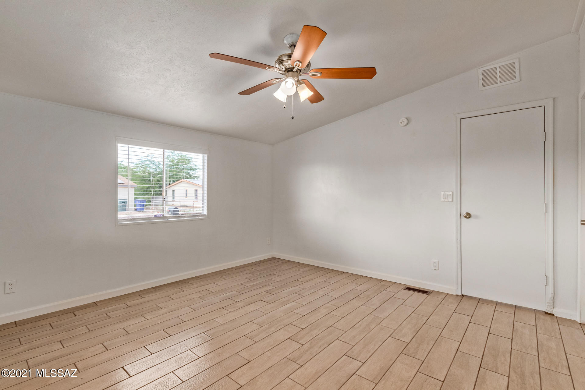 Desert Vista Estates (1-157) - Residential Lease