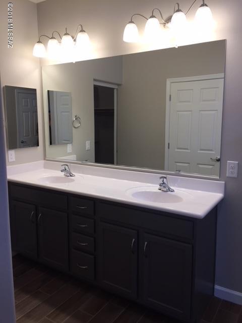 Saguaro Bloom Block 8B - Residential Lease