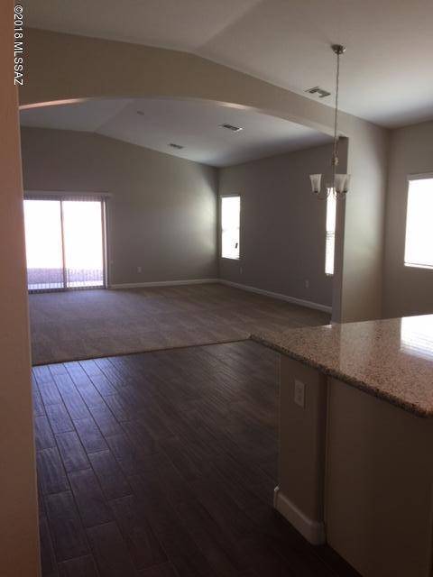 Saguaro Bloom Block 8B - Residential Lease