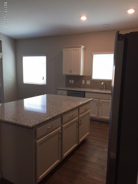 Saguaro Bloom Block 8B - Residential Lease