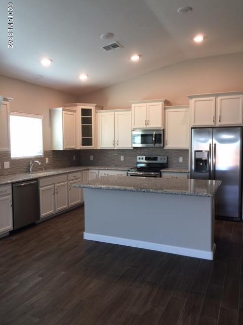 Saguaro Bloom Block 8B - Residential Lease