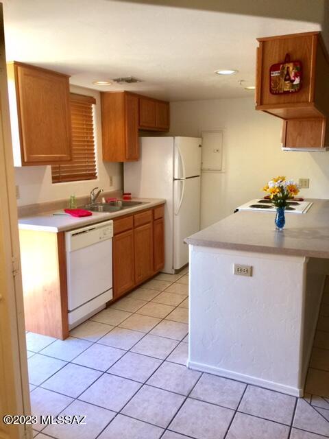 2bd/1.5ba- 2 story townhome with w/d hookups, A/C and fenced in yard. 2 covered parking spaces. Tenant pays electric, gas and water/sewer. No pets.