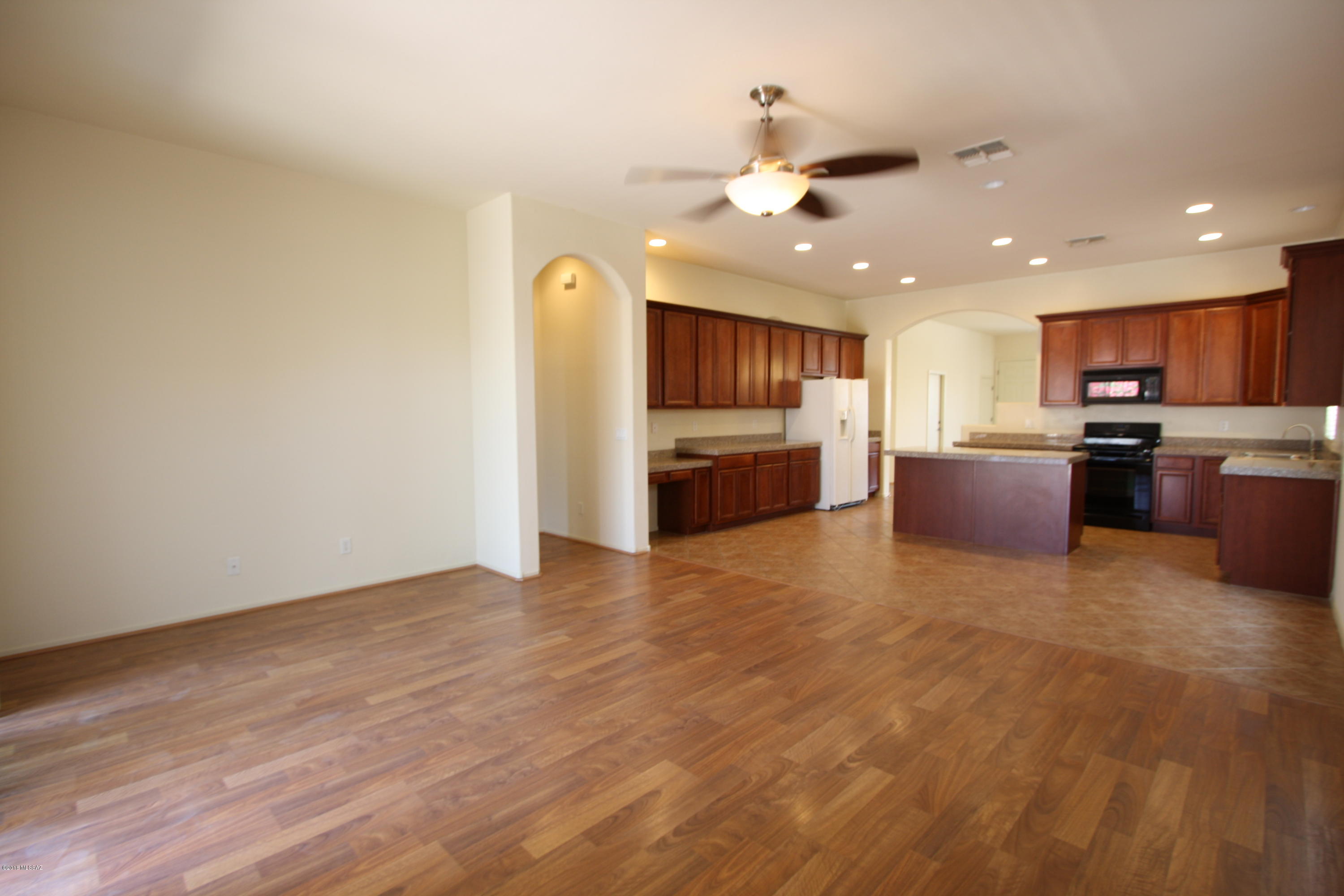 Somerset Canyon Neighborhood 10, Par. X,Y - Residential Lease
