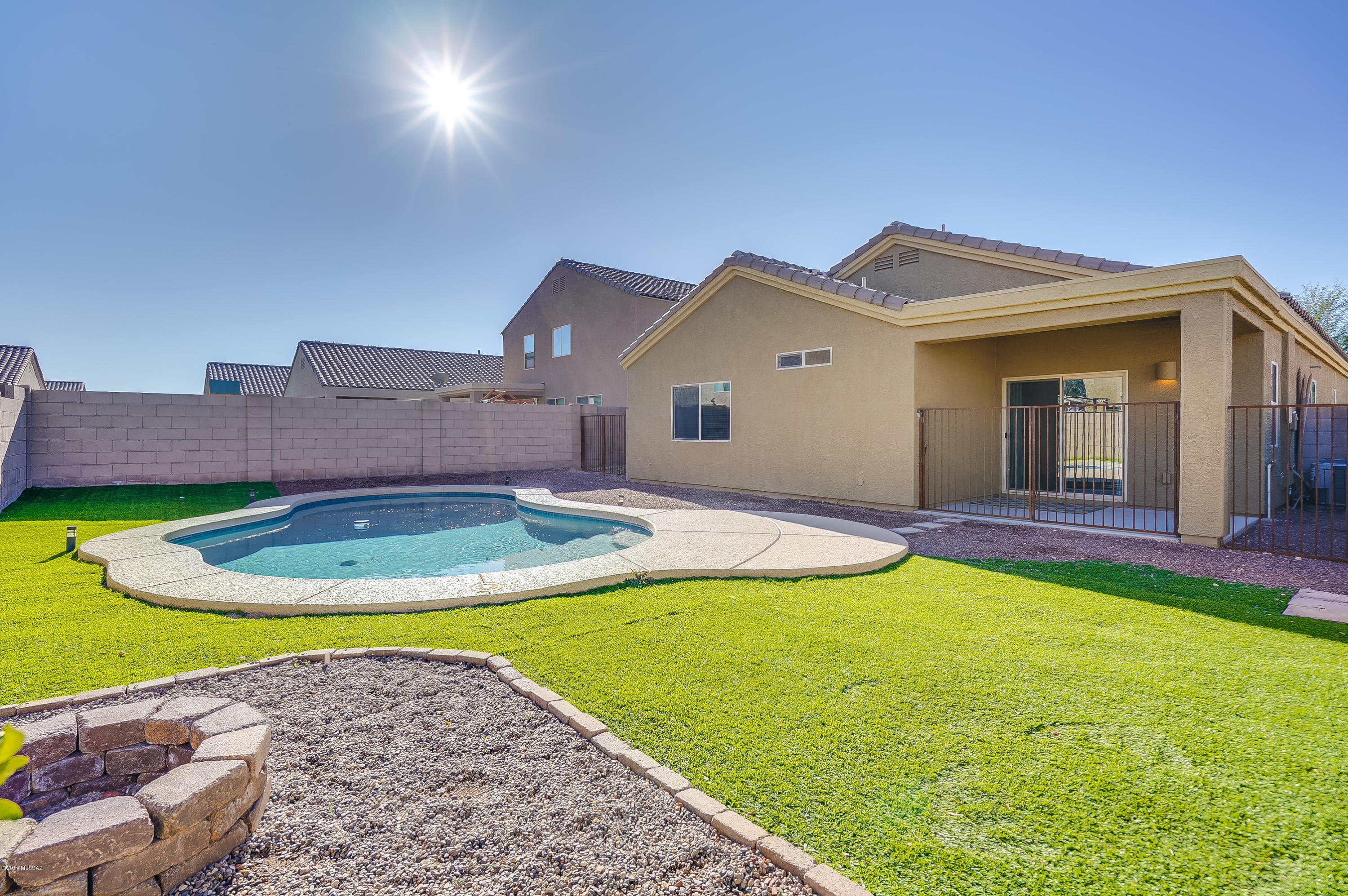 Vista Del Lago (1-123) - Residential