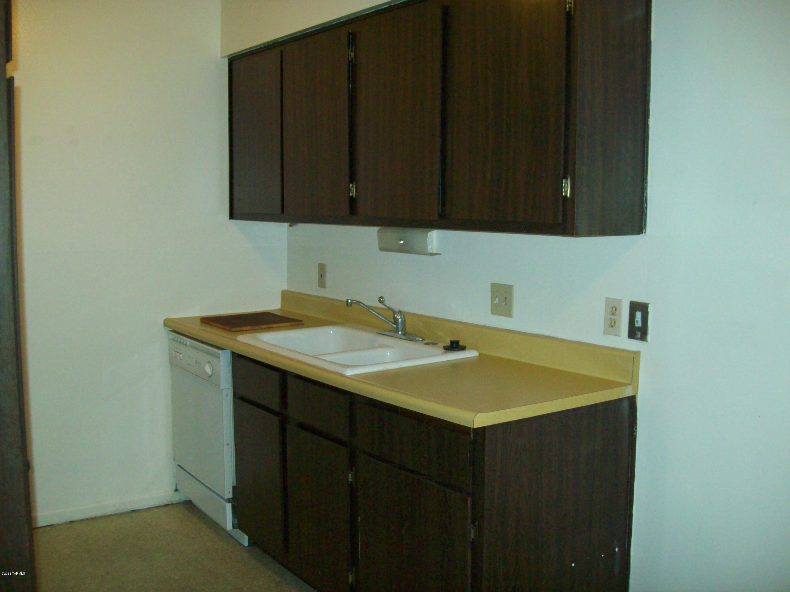 Barcelona Manor Condominiums - Residential Lease