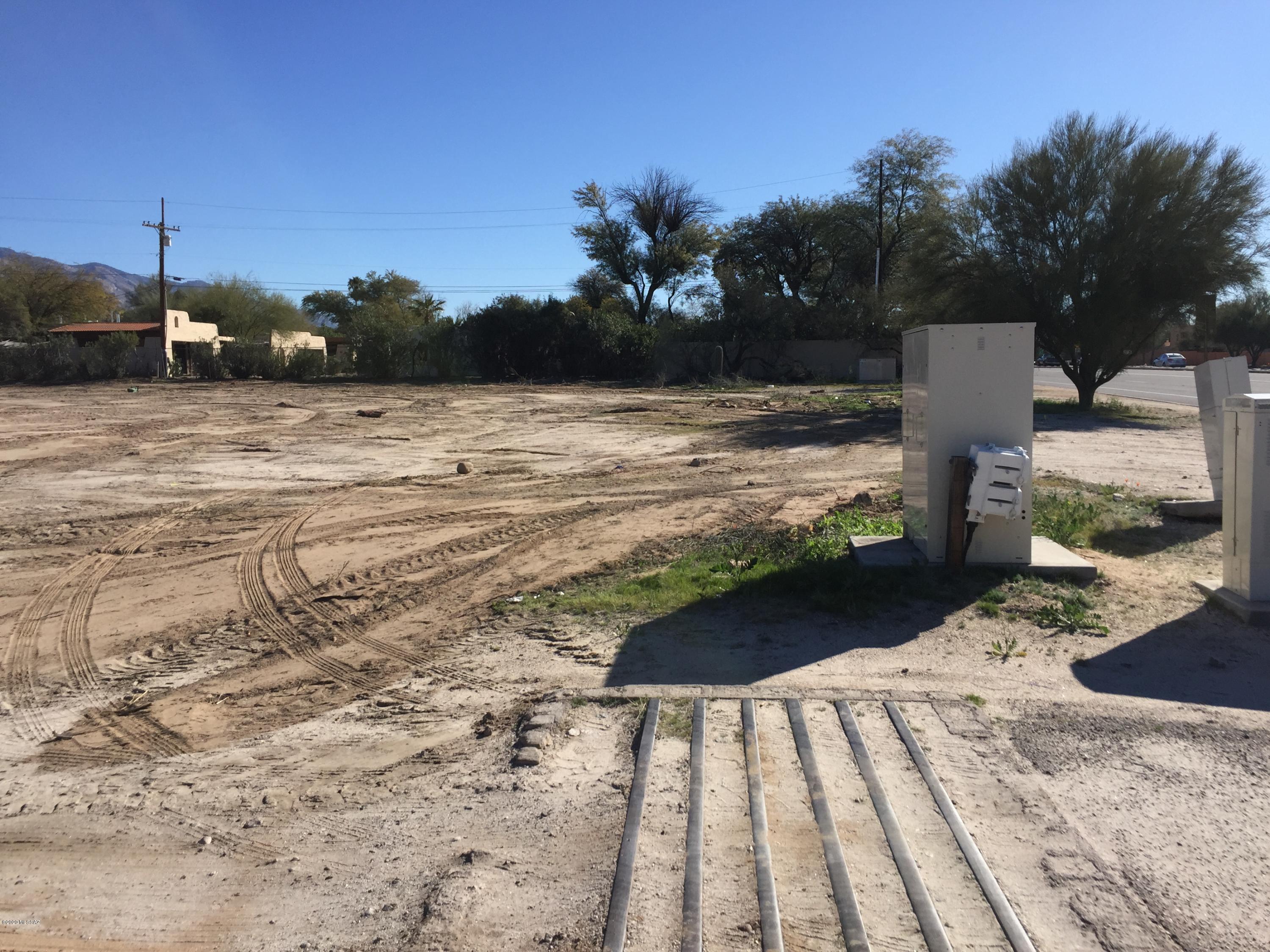 Pueblo Villas - Land
