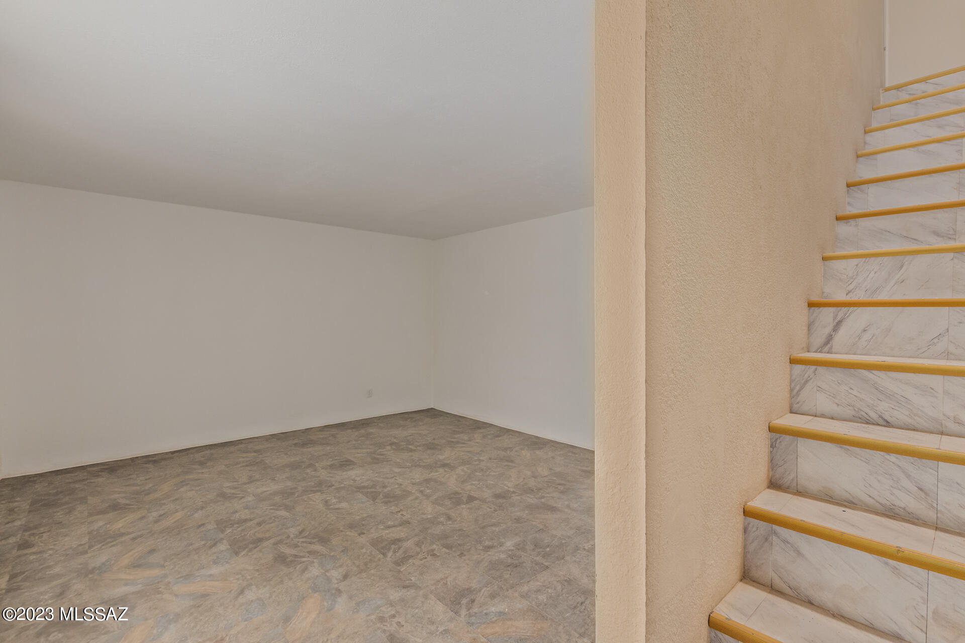 Villas Delmoral (1-23) - Residential