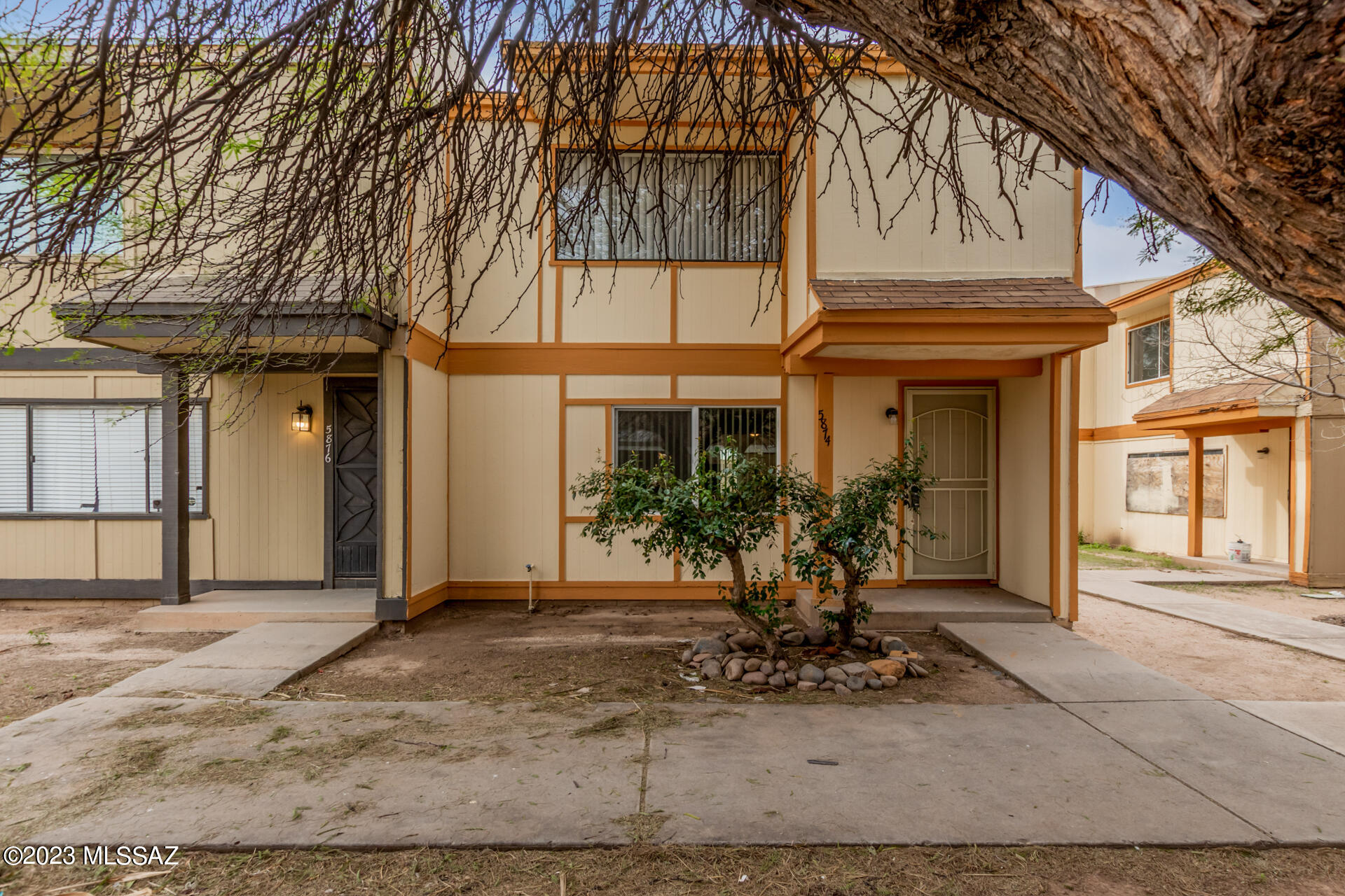 Villas Delmoral (1-23) - Residential