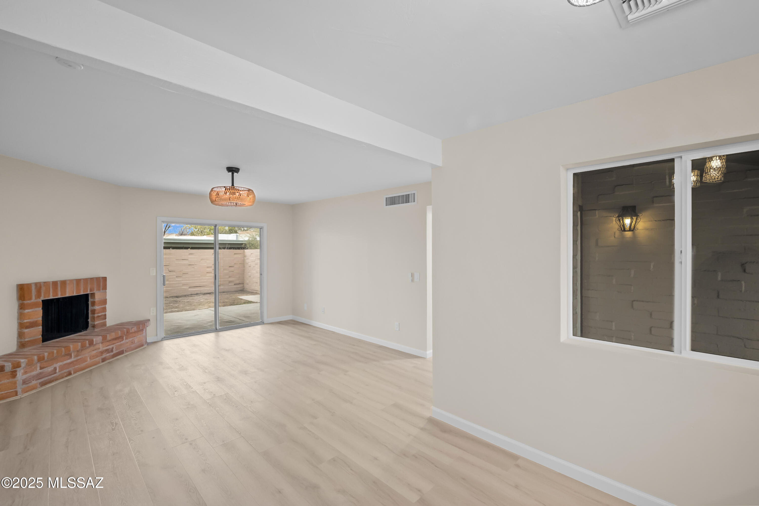 McCormick Place Twnhms Blk I (1-86) - Residential