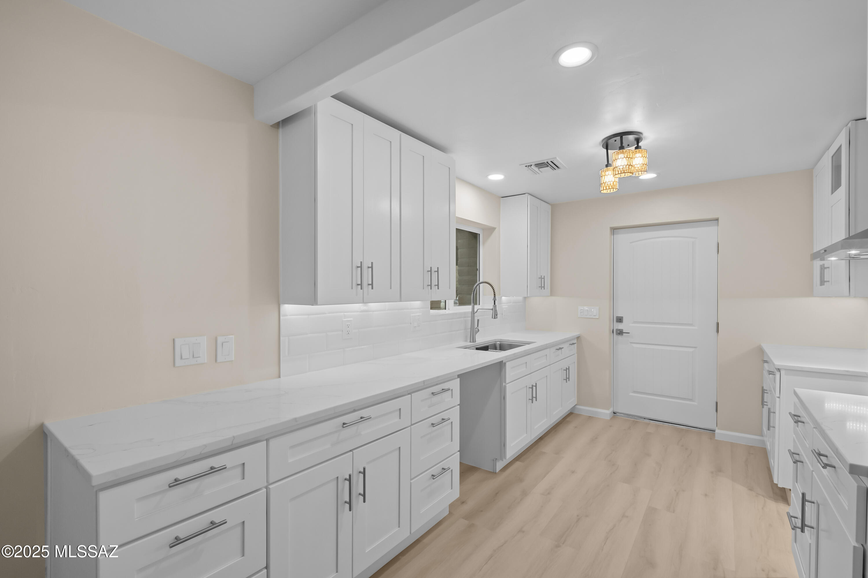 McCormick Place Twnhms Blk I (1-86) - Residential