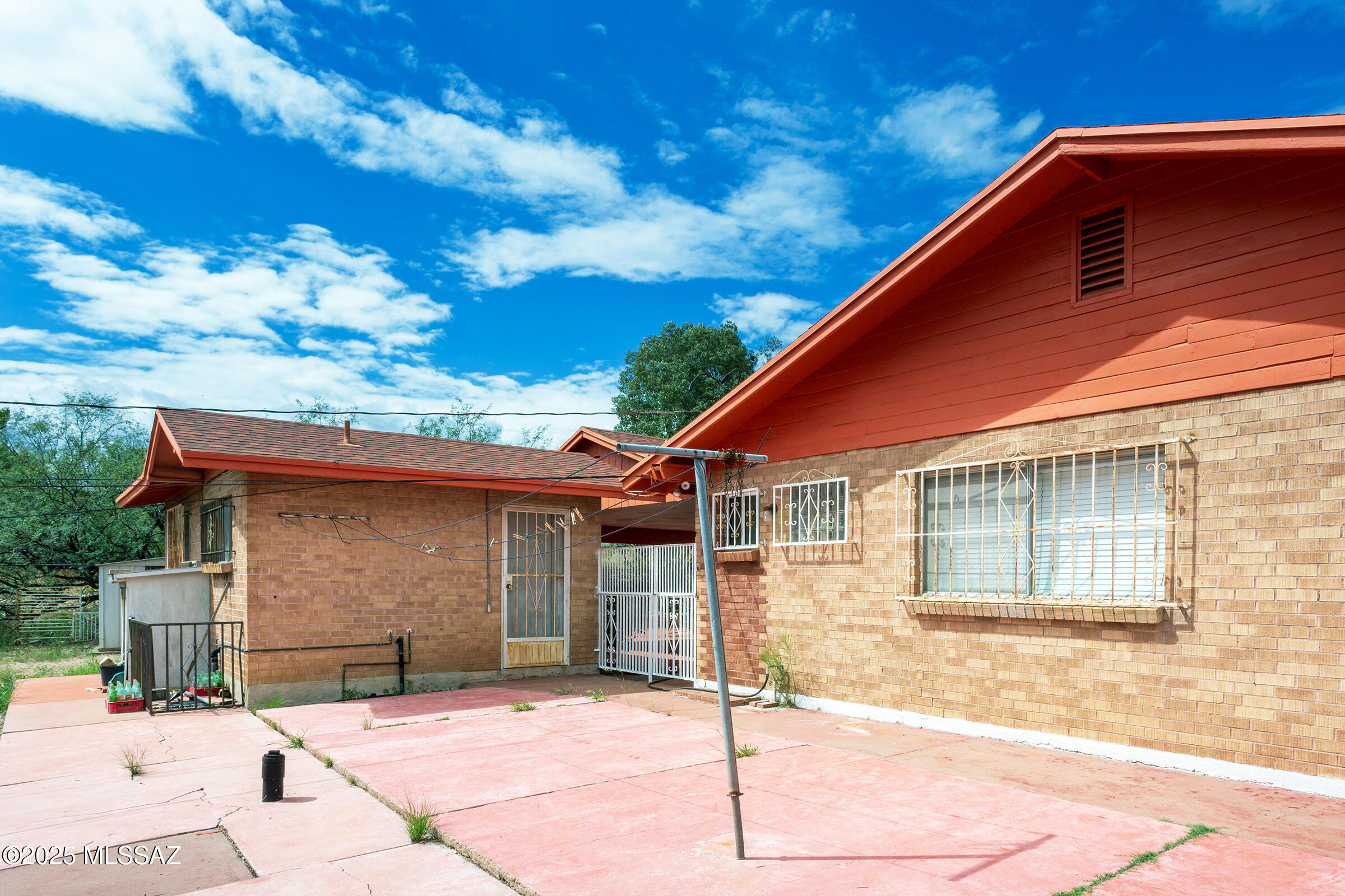 Colonia Del Sol (1-20) - Residential Lease