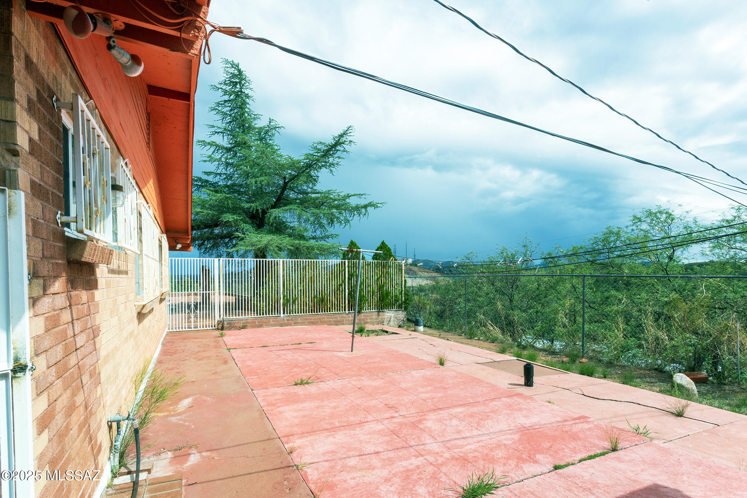 Colonia Del Sol (1-20) - Residential Lease