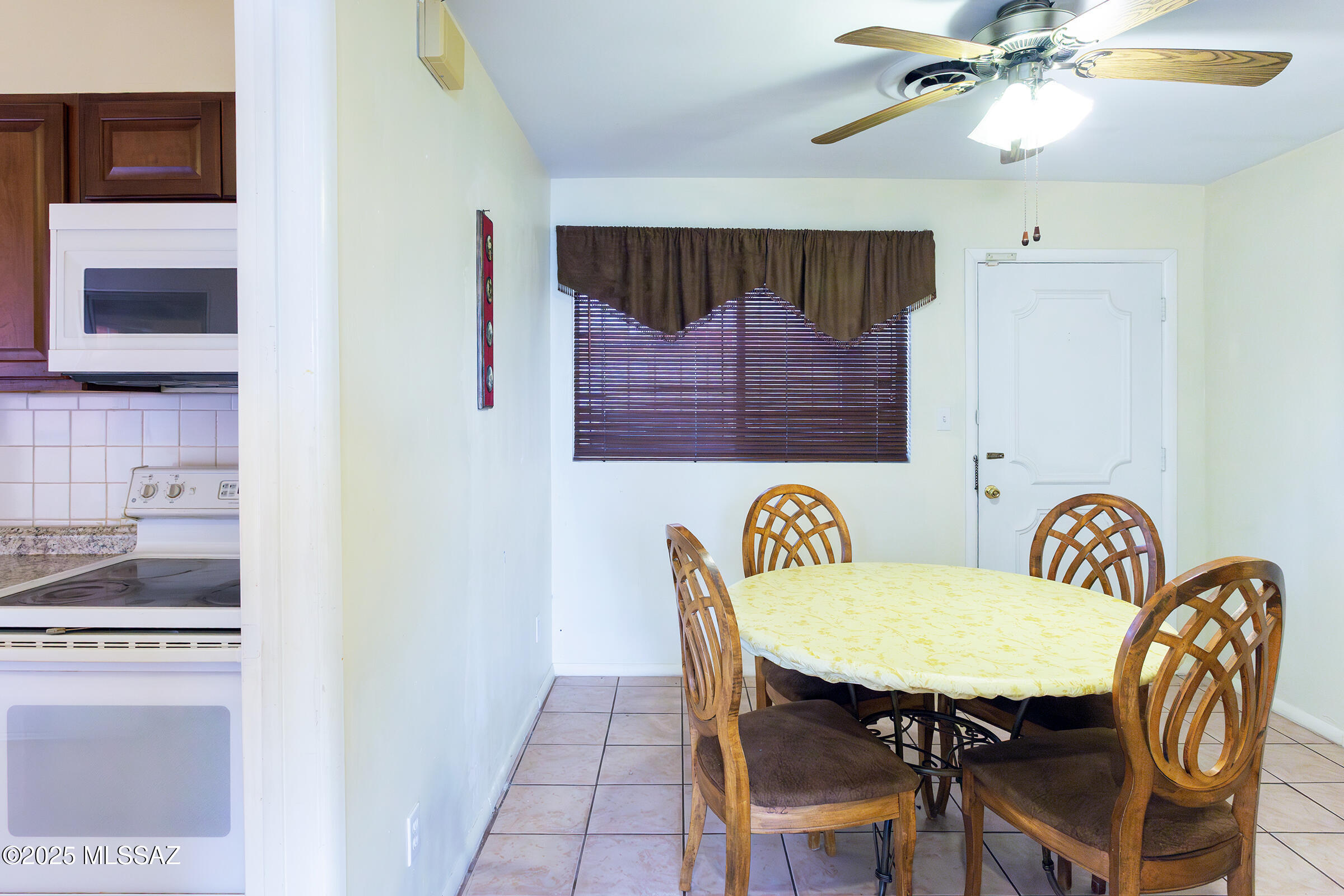 Colonia Del Sol (1-20) - Residential Lease