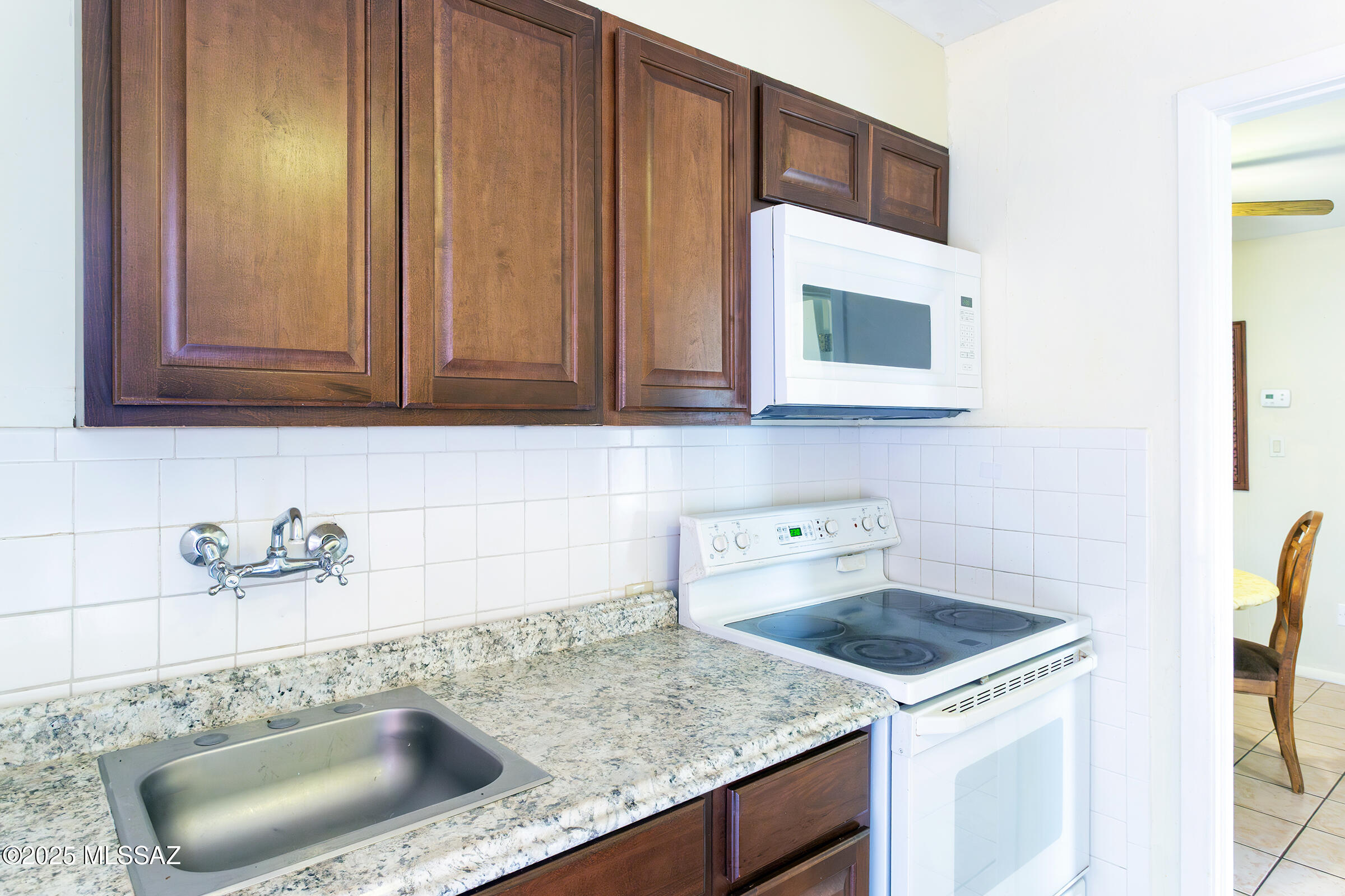 Colonia Del Sol (1-20) - Residential Lease