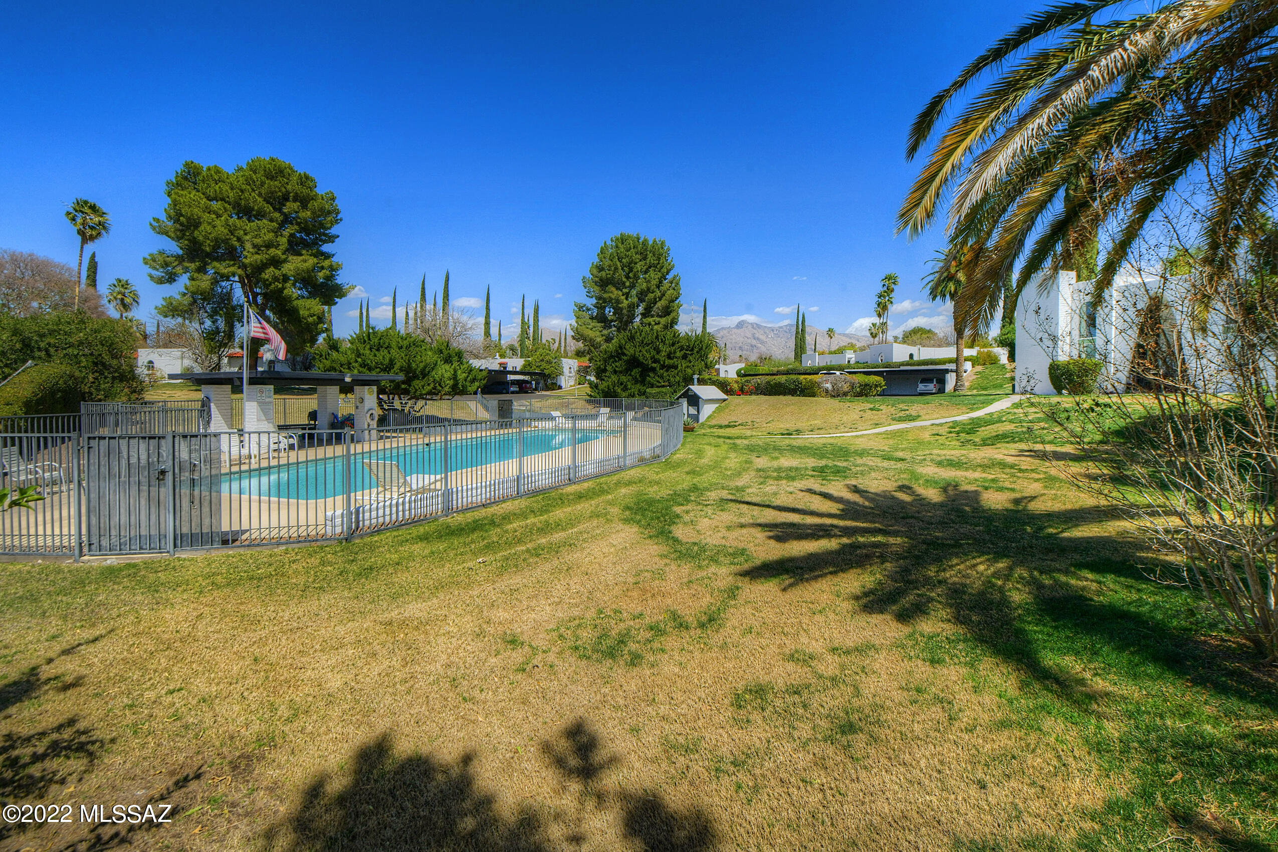 Las Lomitas (1) - Residential
