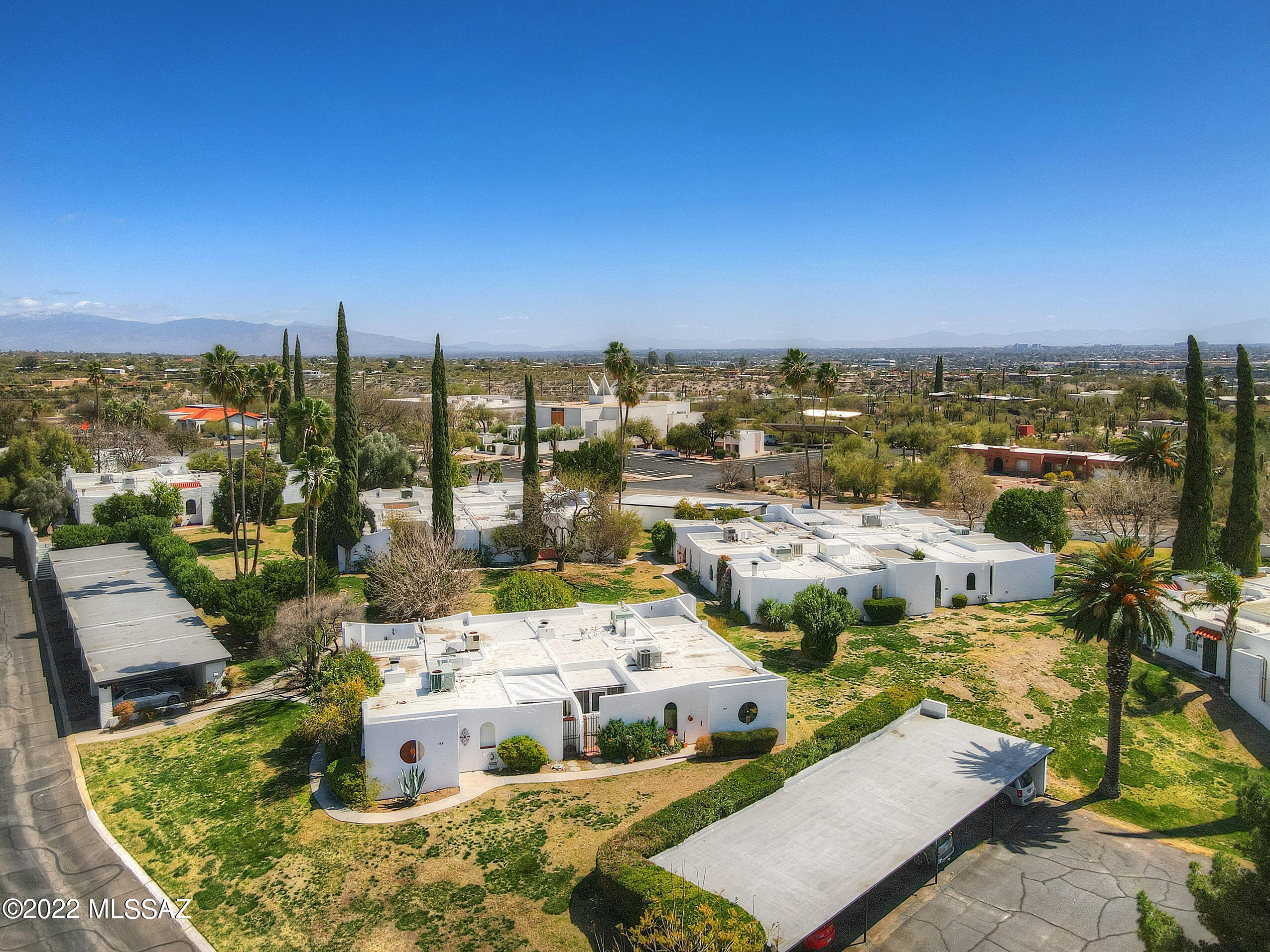 Las Lomitas (1) - Residential