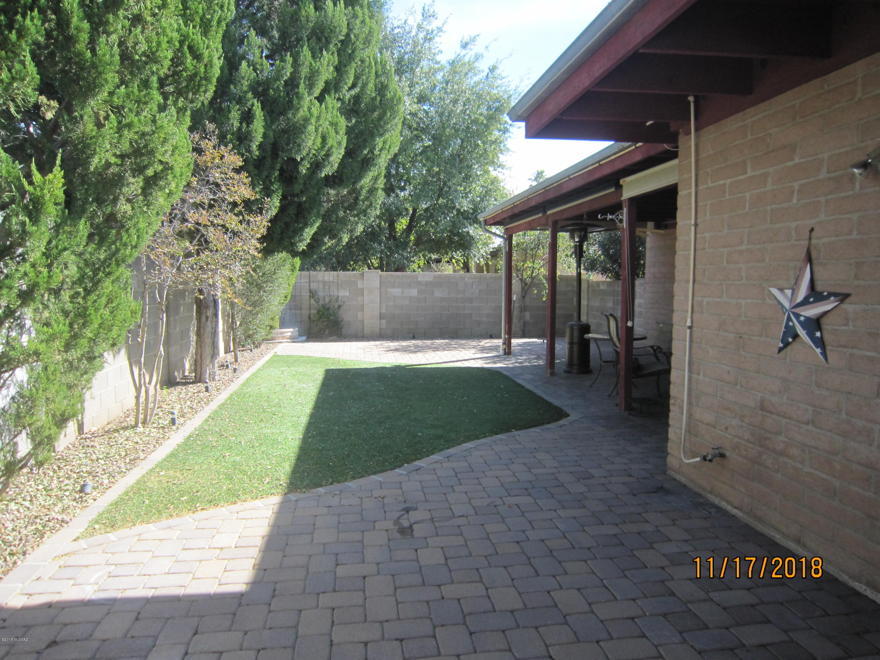 Vista Del Rio (1-217) - Residential Lease