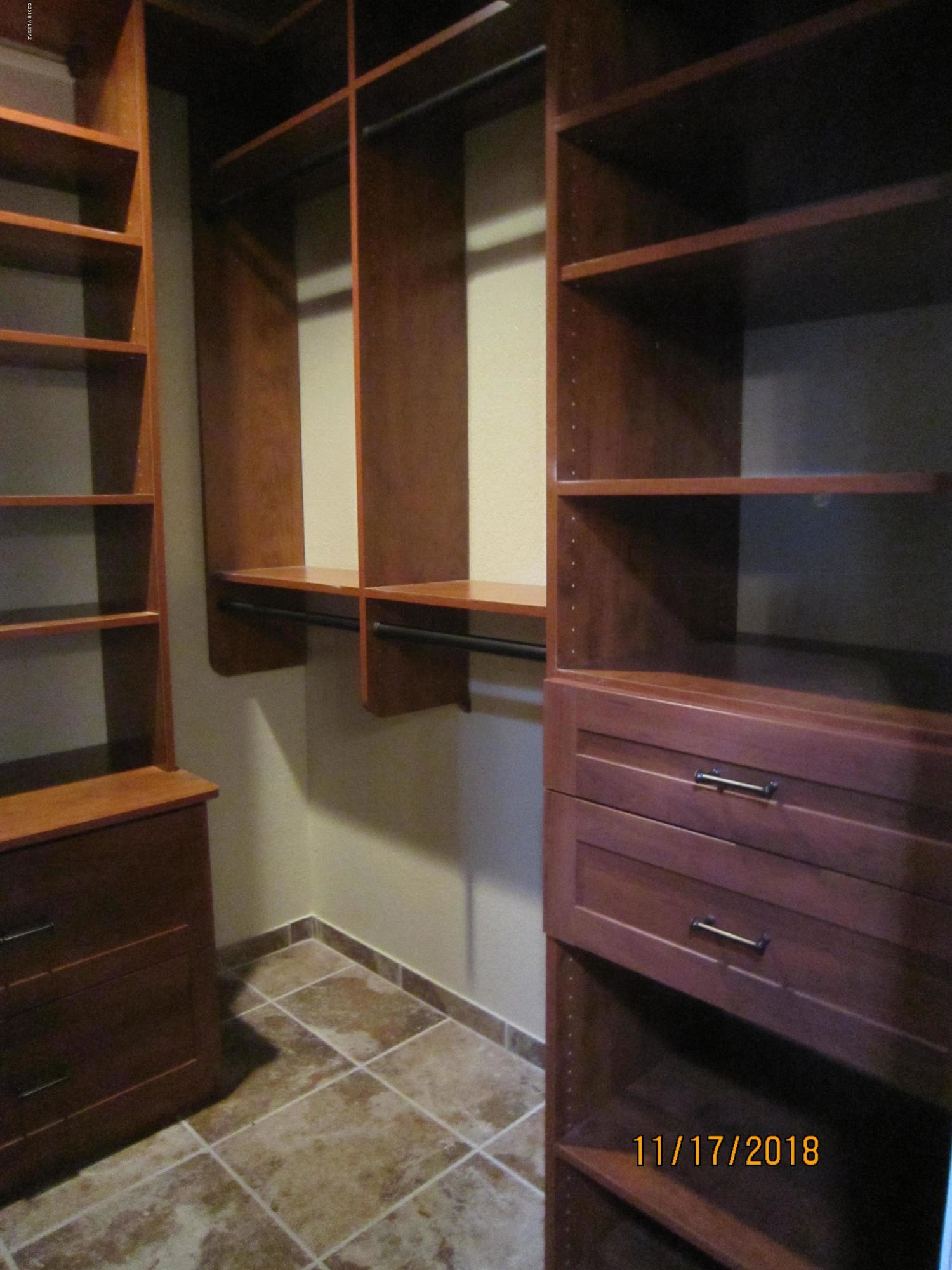 Vista Del Rio (1-217) - Residential Lease
