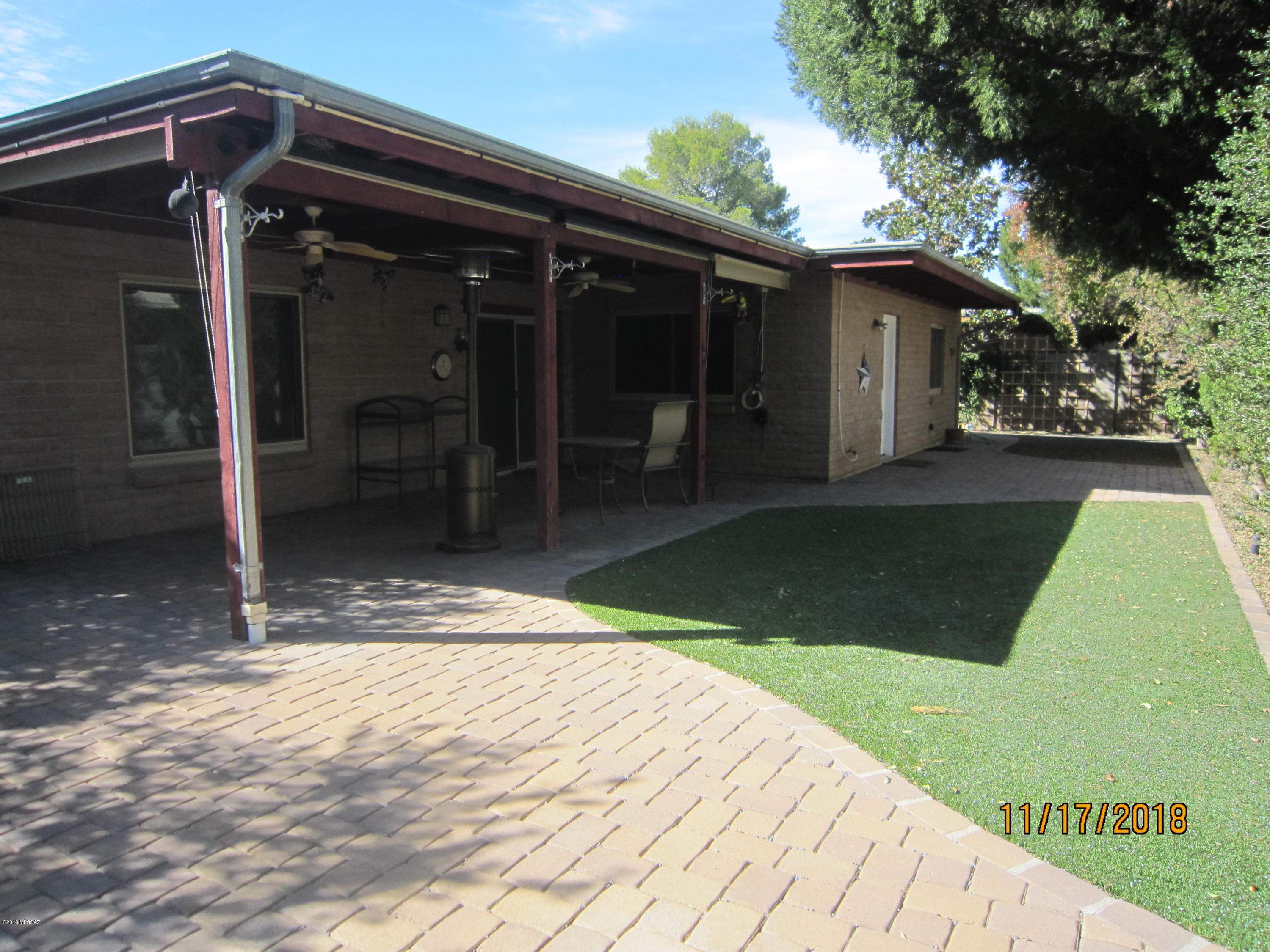 Vista Del Rio (1-217) - Residential Lease