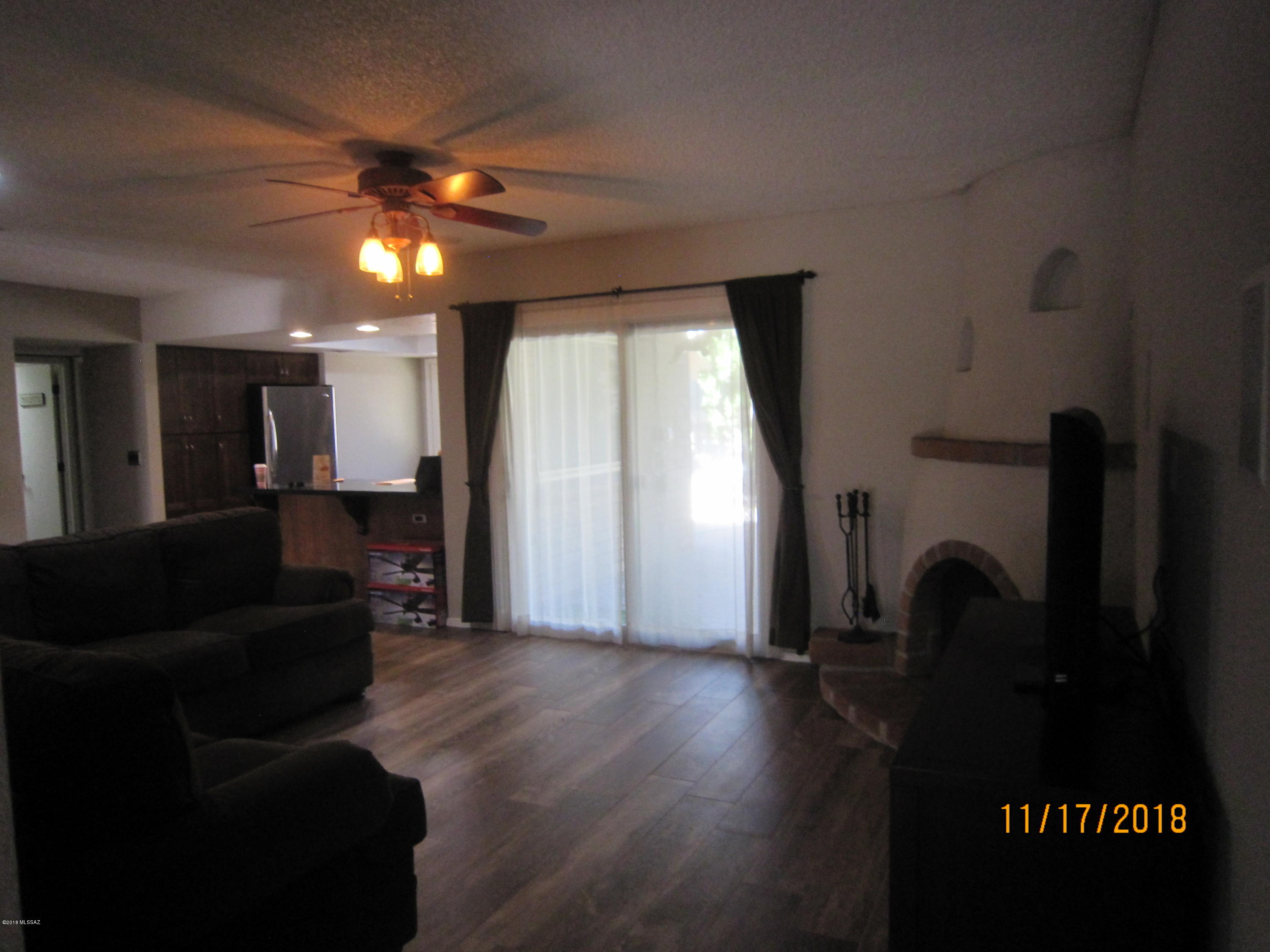 Vista Del Rio (1-217) - Residential Lease