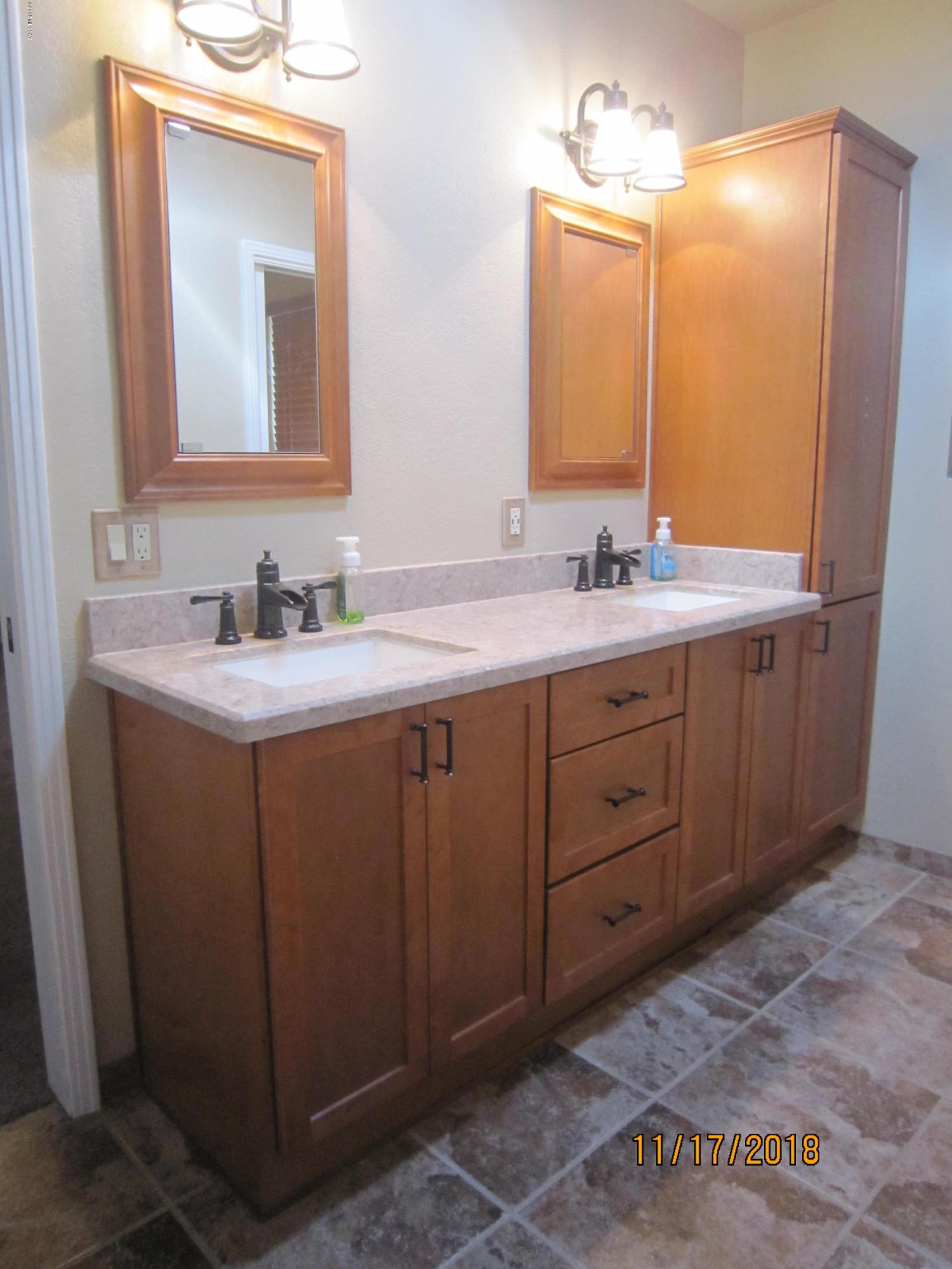 Vista Del Rio (1-217) - Residential Lease