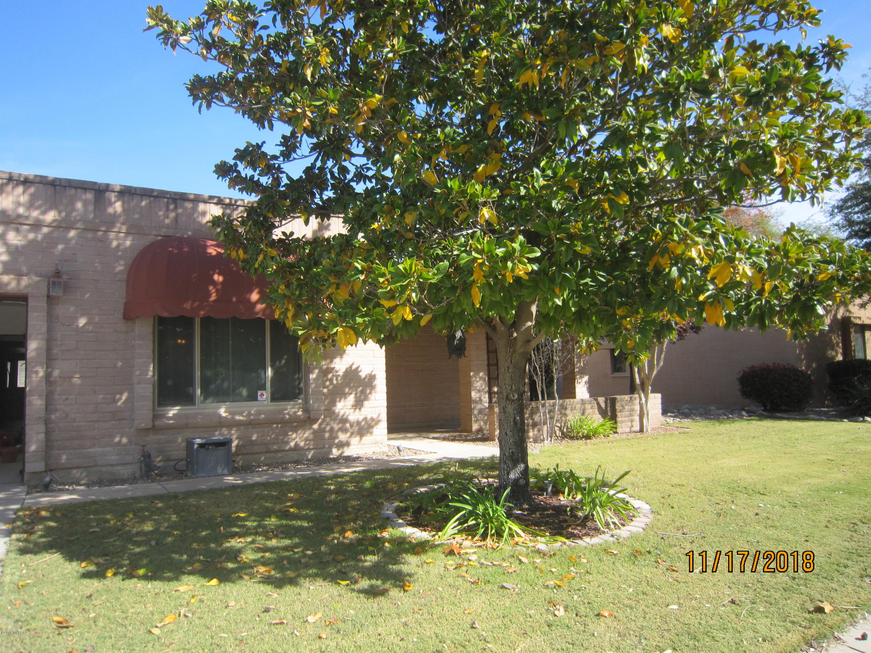 Beautifully maintained home in Popular Vista Del Rio! Hardwood Flooring in living areas, new carpet in bedrooms, Freshly Painted, Open flowing floor plan with Beehive Fireplace in Family Room overlooks lush rear walled yard with large patio.  Double Garage, Central AC, Split Bedroom Plan.  Fabulous closet  organizer in Master Bedroom, Remodeled Kitchen and Baths with Silestone counter-tops and Stainless Steel  Appliances, Built-in Wine Cooler.  Pets considered with Owner Approval.
