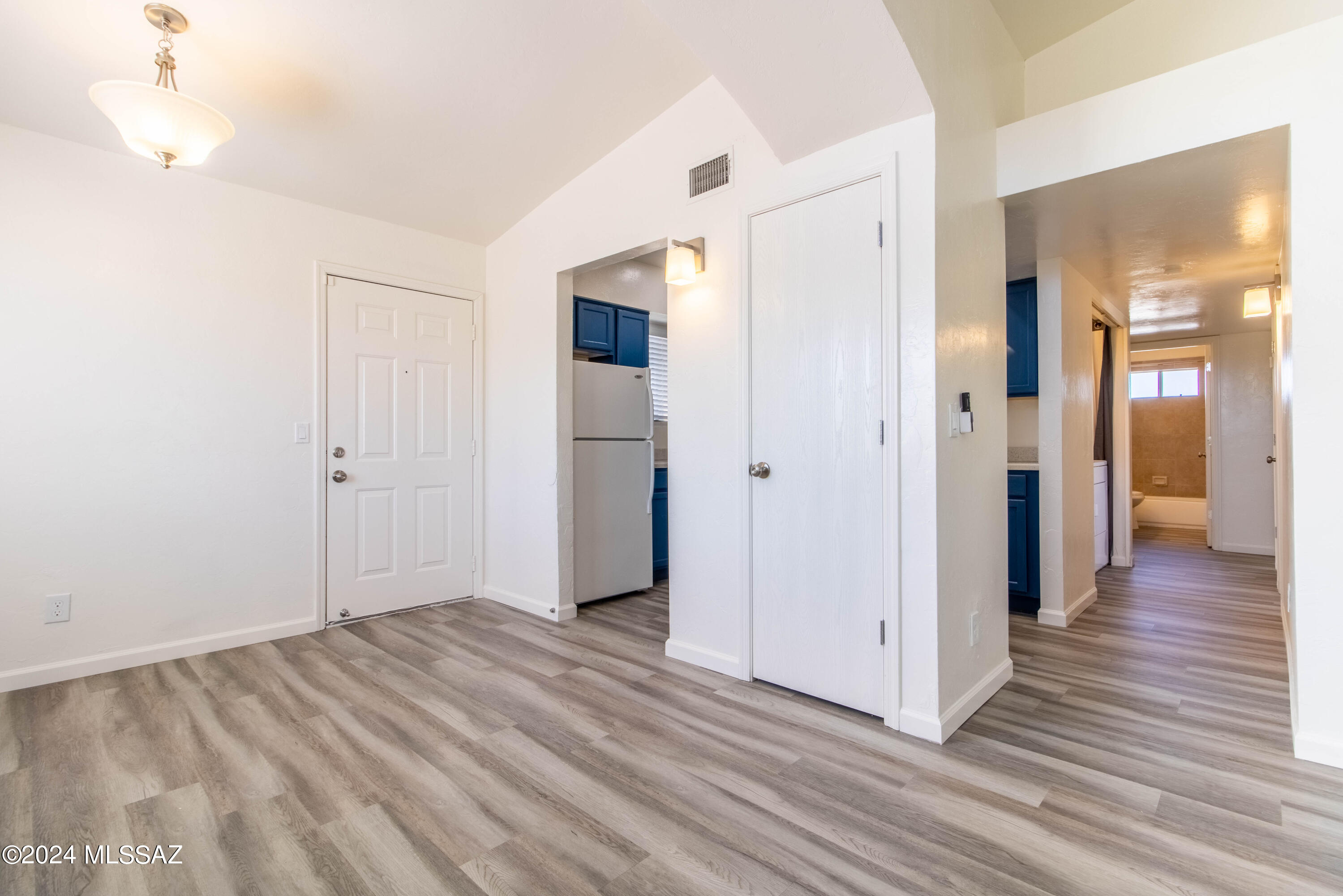 El Cortez Heights - Residential Lease