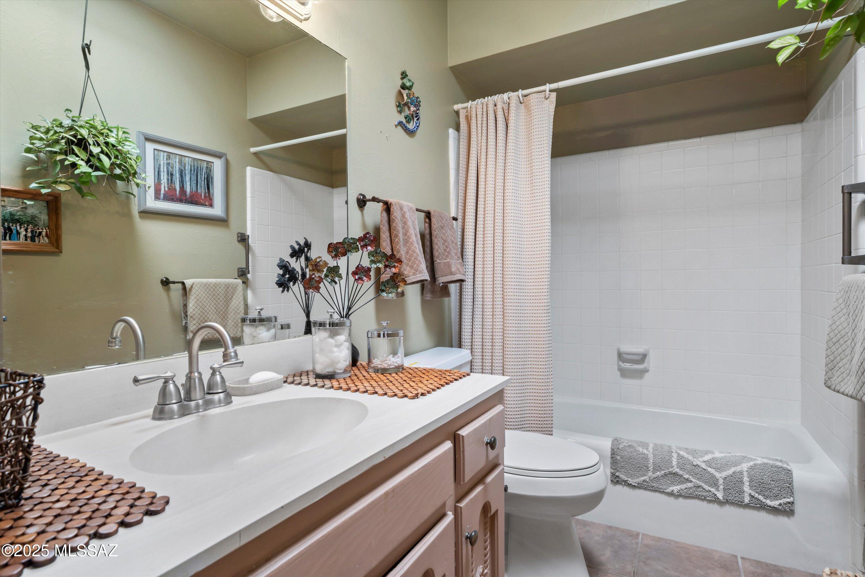Oro Valley Townhouses (47-52, 58-91) - Residential
