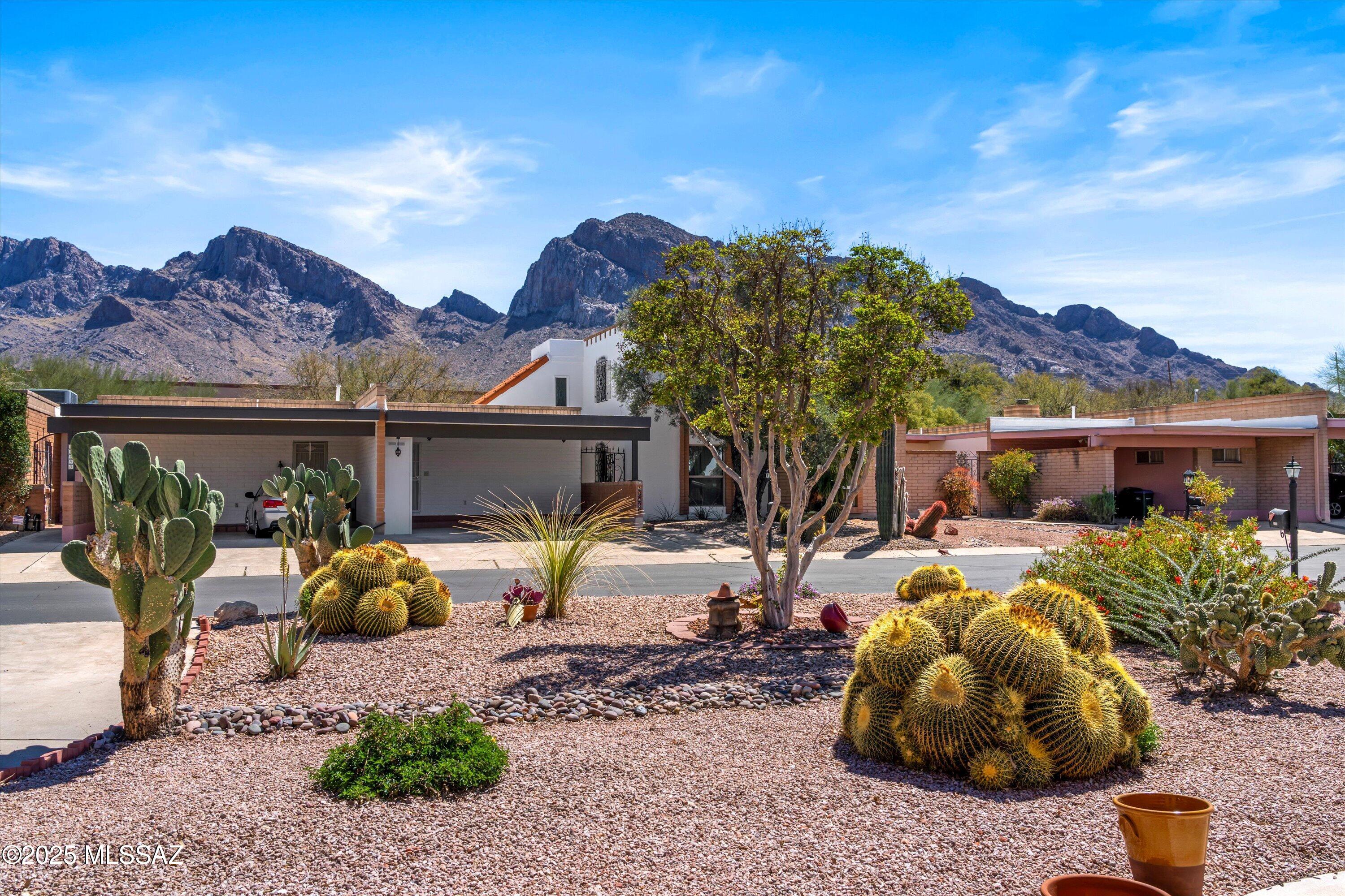 Oro Valley Townhouses (47-52, 58-91) - Residential