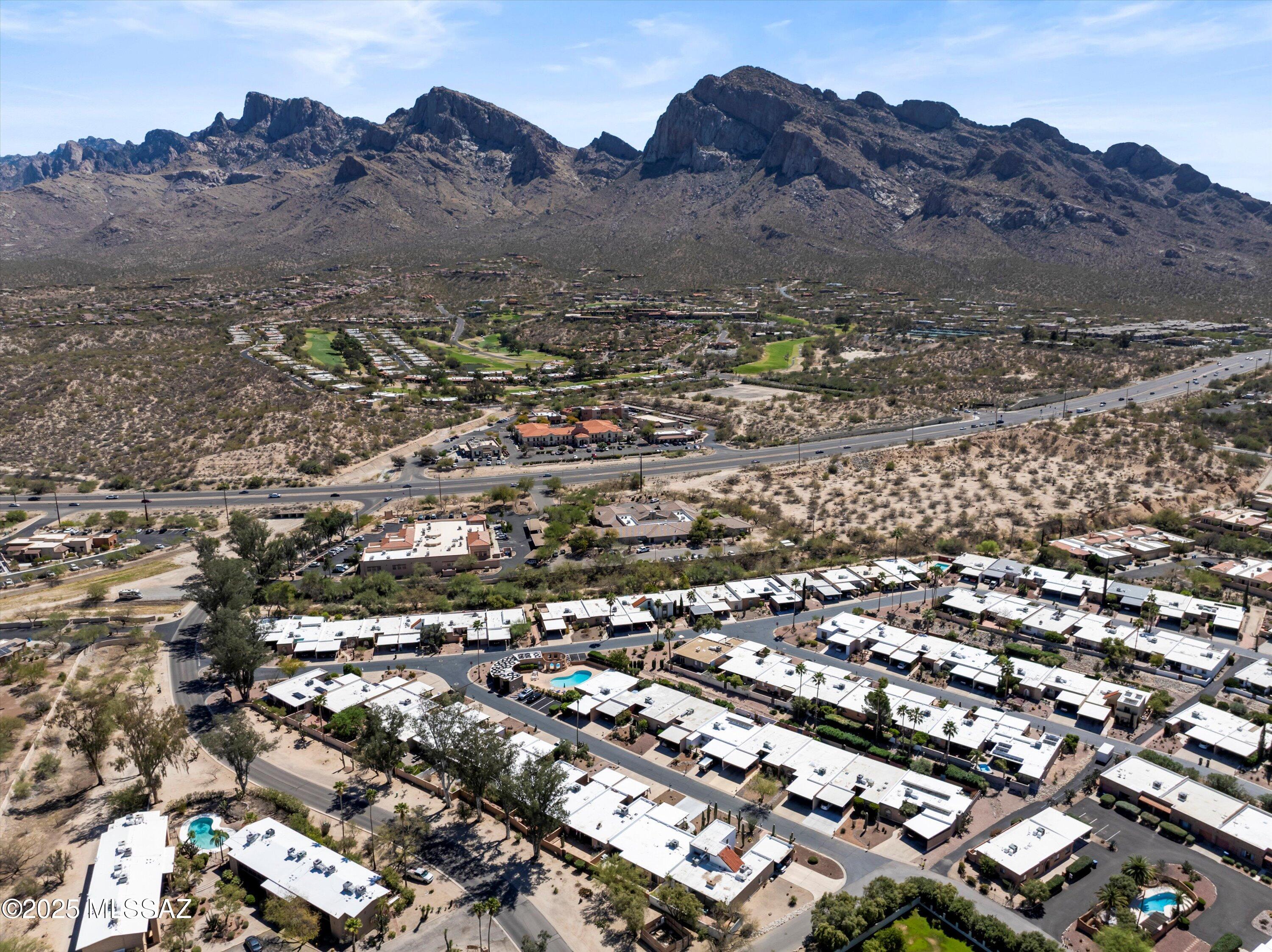 Oro Valley Townhouses (47-52, 58-91) - Residential