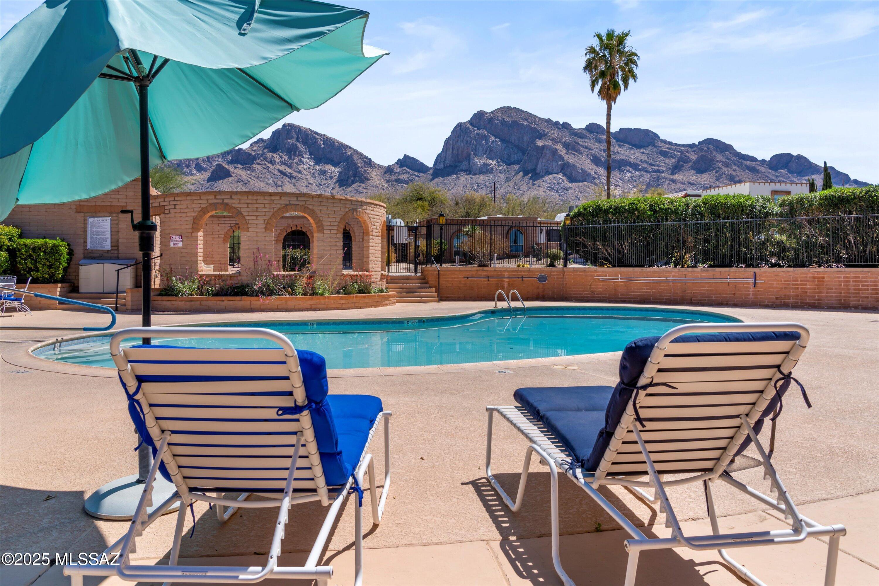 Oro Valley Townhouses (47-52, 58-91) - Residential