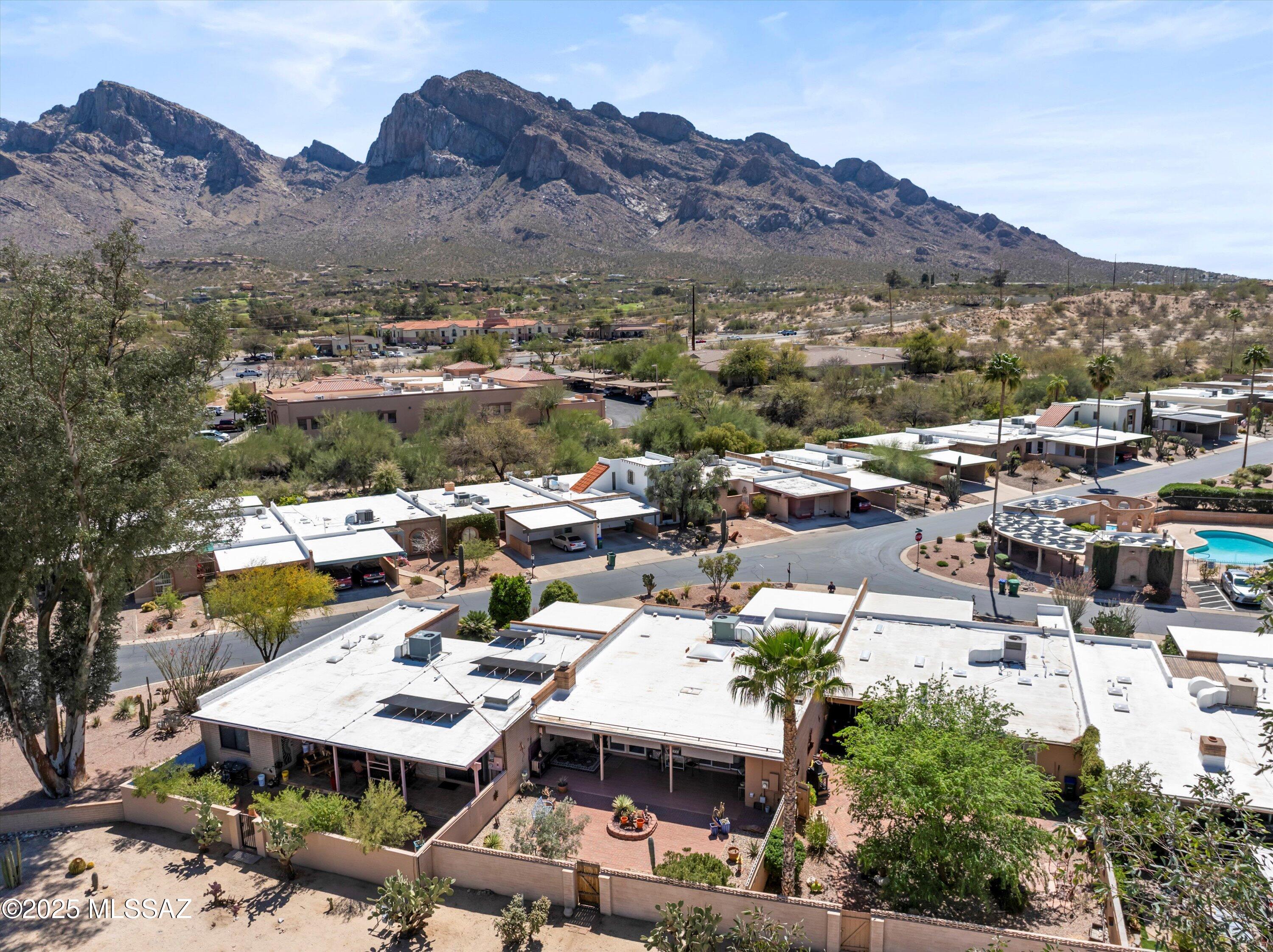 Oro Valley Townhouses (47-52, 58-91) - Residential