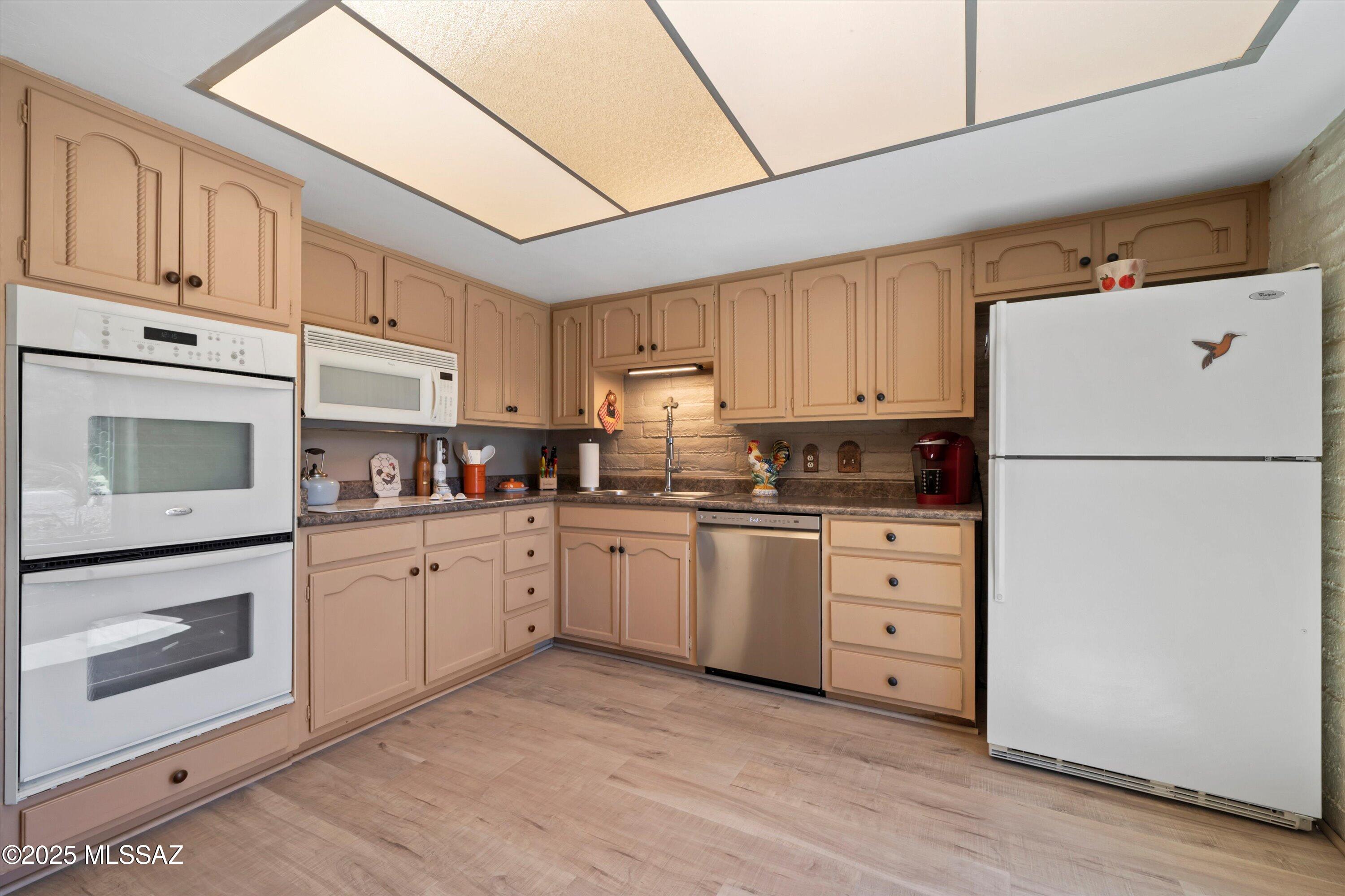 Oro Valley Townhouses (47-52, 58-91) - Residential