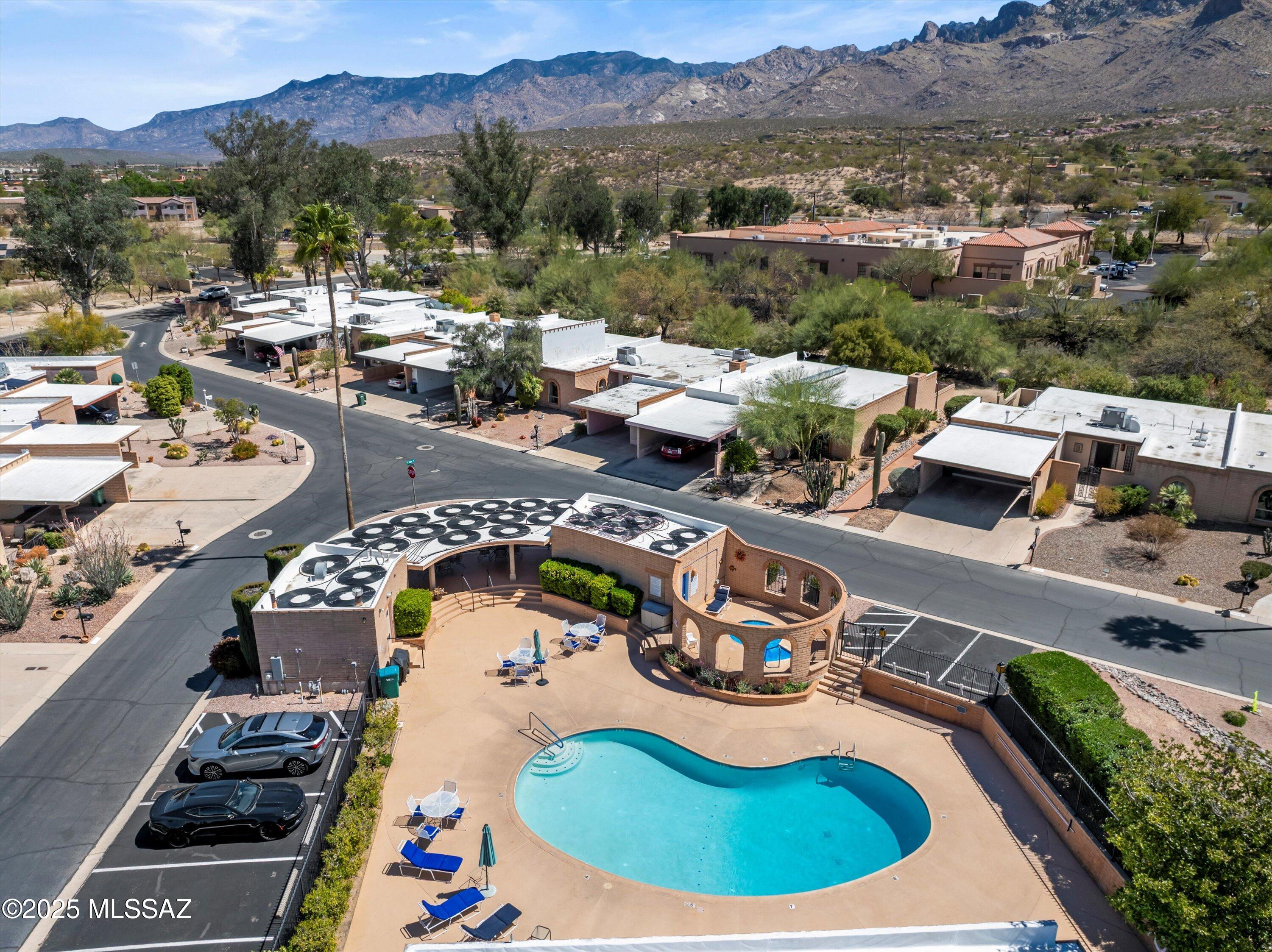Oro Valley Townhouses (47-52, 58-91) - Residential