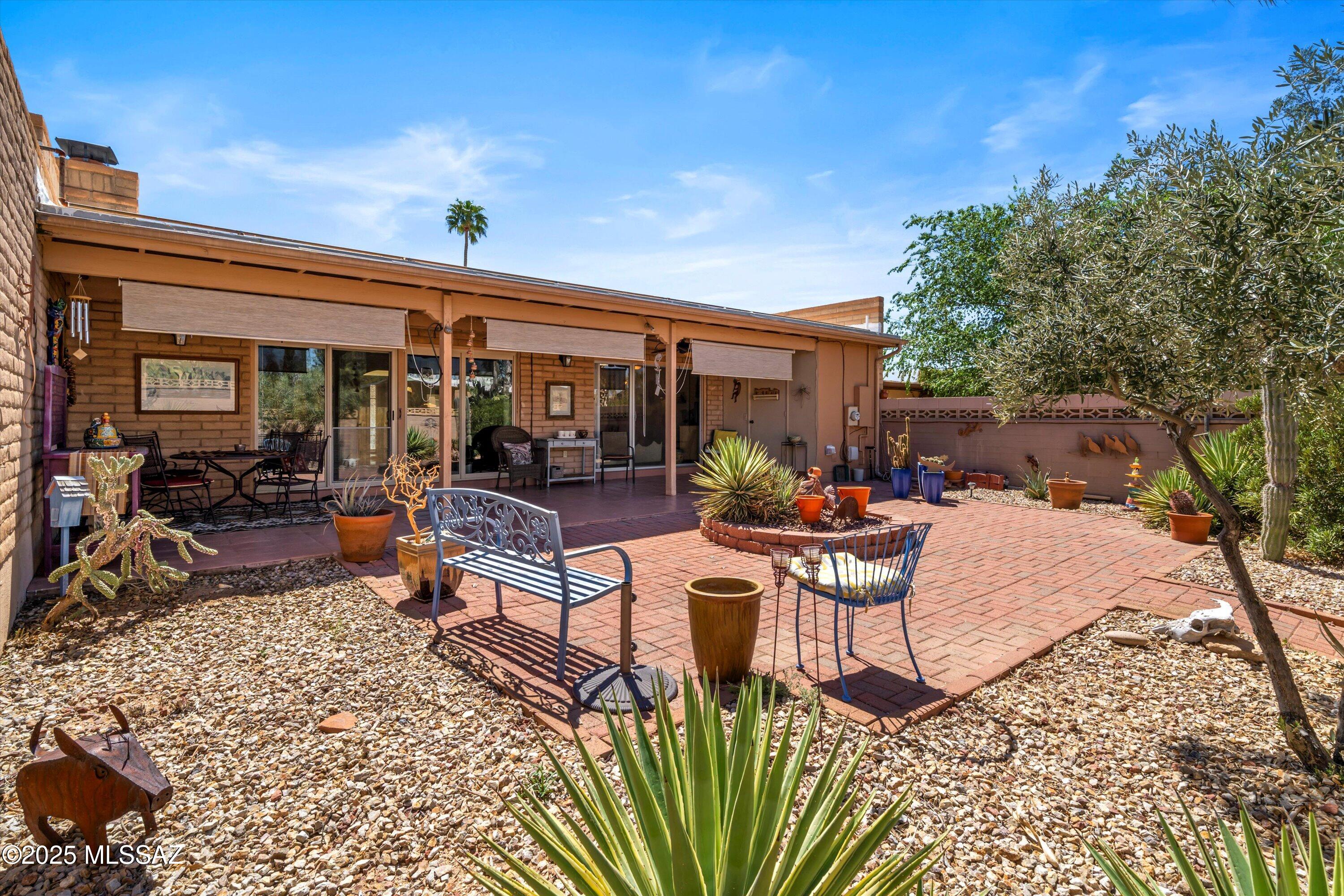 Oro Valley Townhouses (47-52, 58-91) - Residential