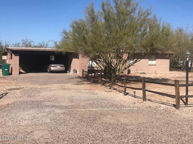 Great house on nearly an acre. Main house will need to be updated. there is a mother-in-law quarters which does not appear to be included in overall square footage of house. Great opportunity to remodel this house to your own style.