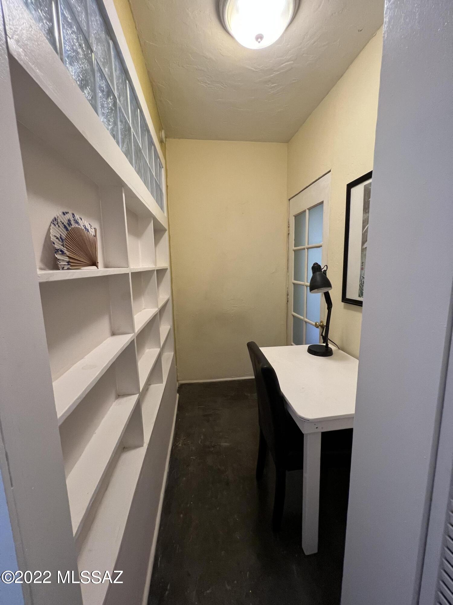 La Mirada (1-8) - Residential Lease