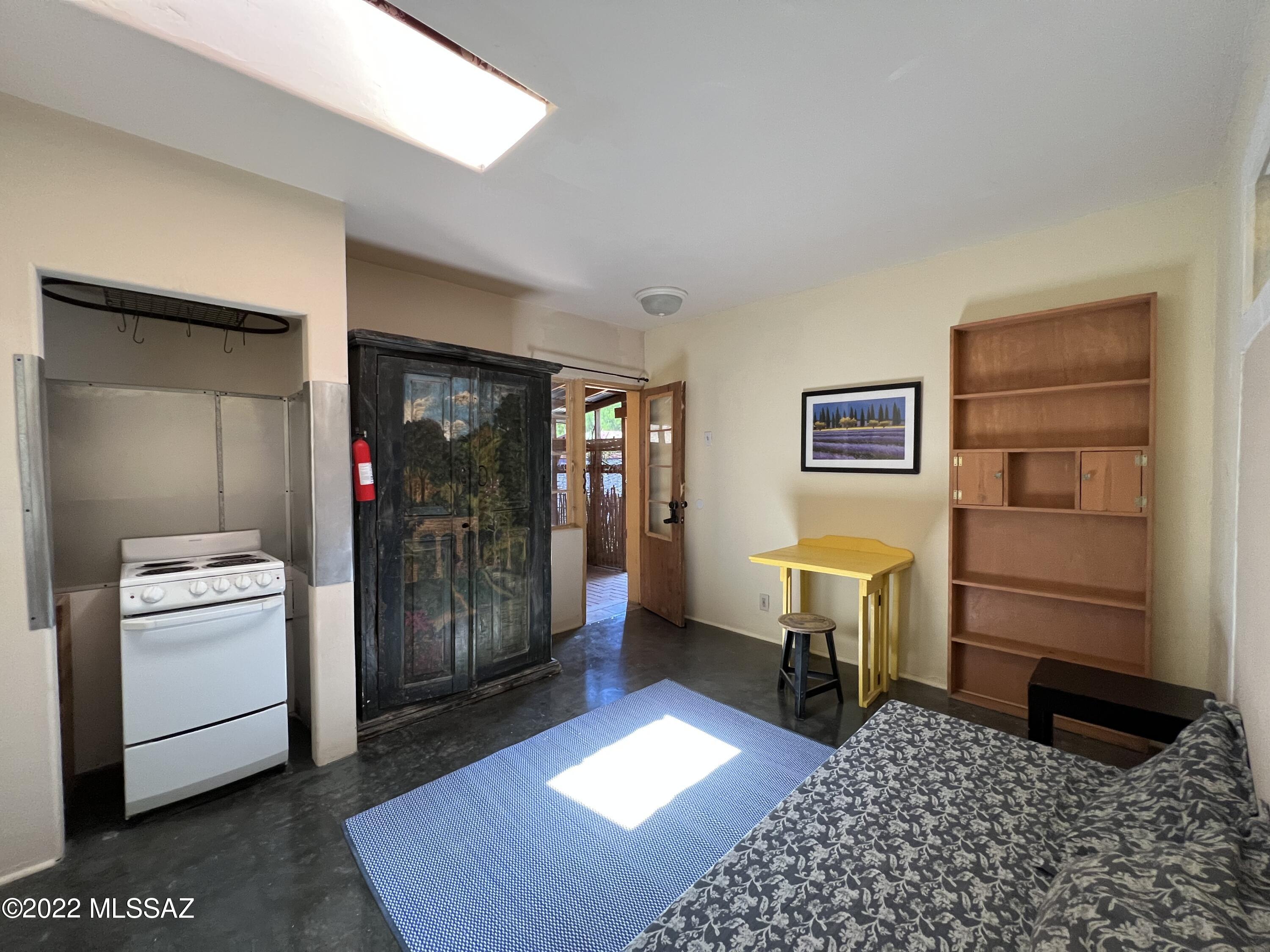 La Mirada (1-8) - Residential Lease