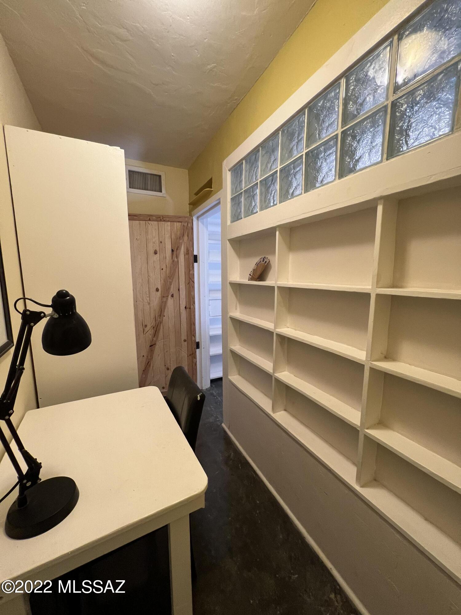 La Mirada (1-8) - Residential Lease
