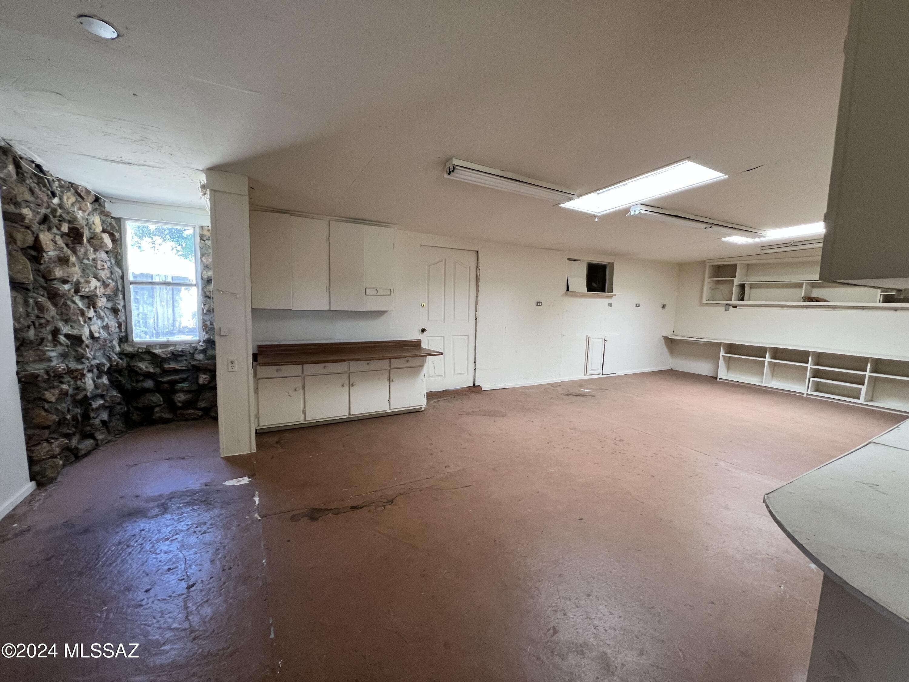 Sunset Manor(1-92) - Residential